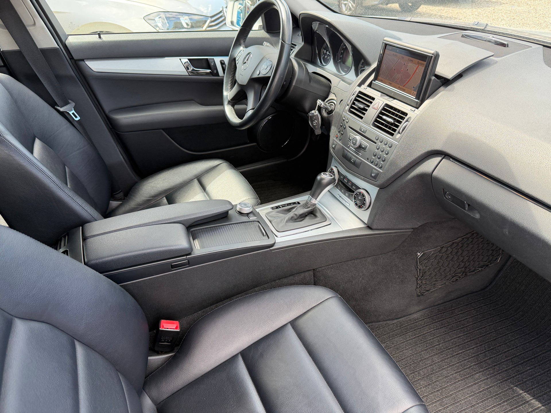 MERCEDES-BENZ C 350 CDI BlueEff. Avantgarde 4Matic 7G-Tronic-image-15