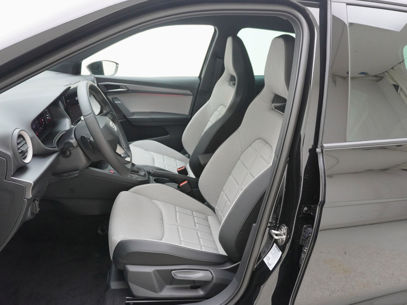 SEAT Arona 1.5 TSI FR DSG-image-11