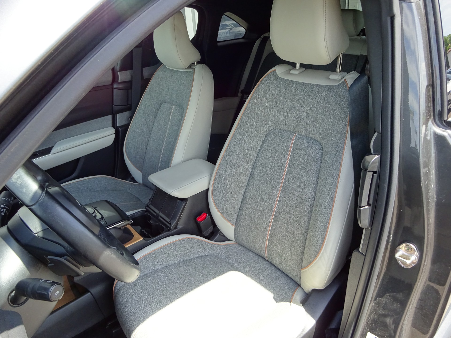 MAZDA MX-30 e-Skyactiv Revolution-image-6