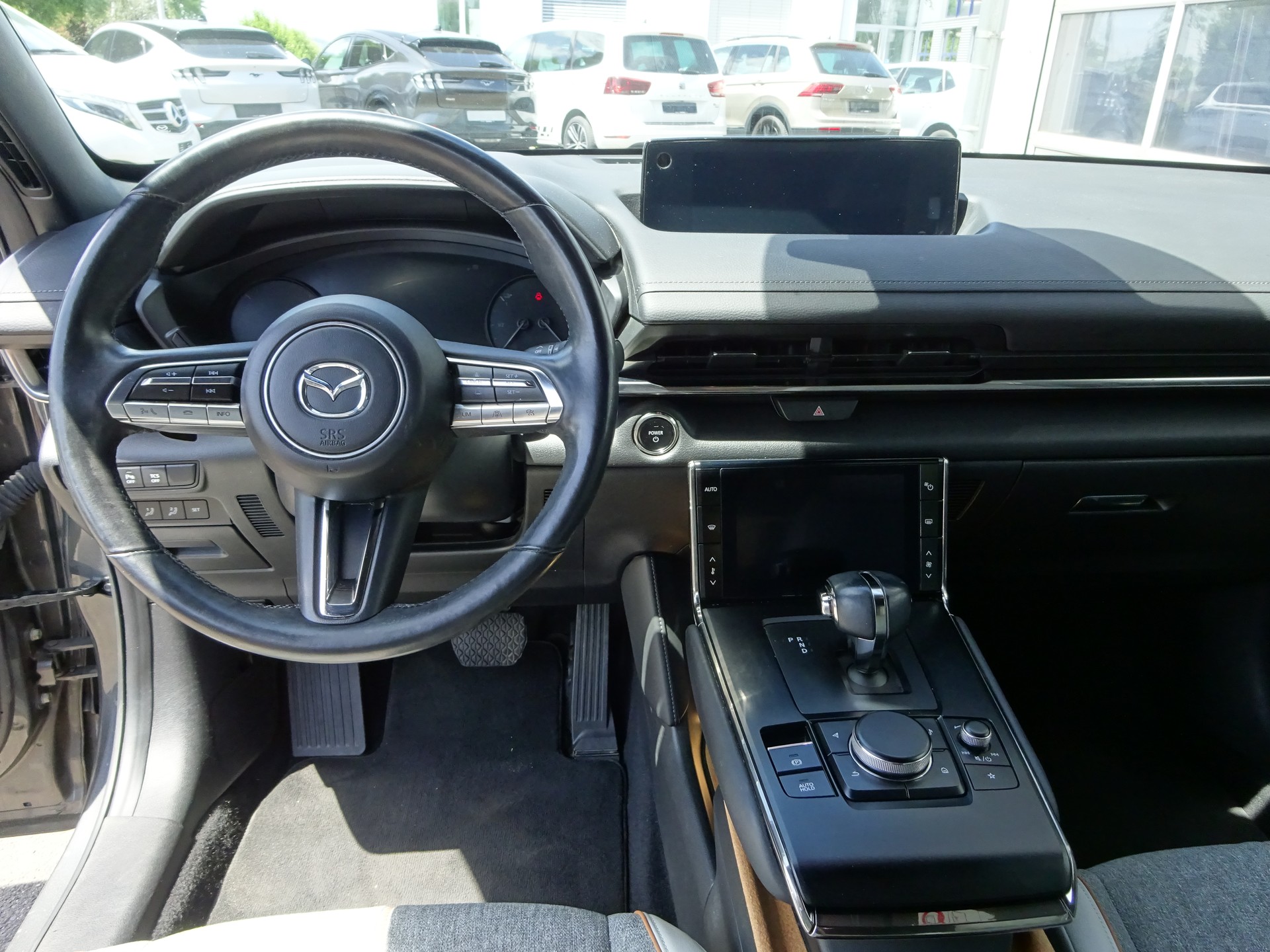 MAZDA MX-30 e-Skyactiv Revolution-image-8
