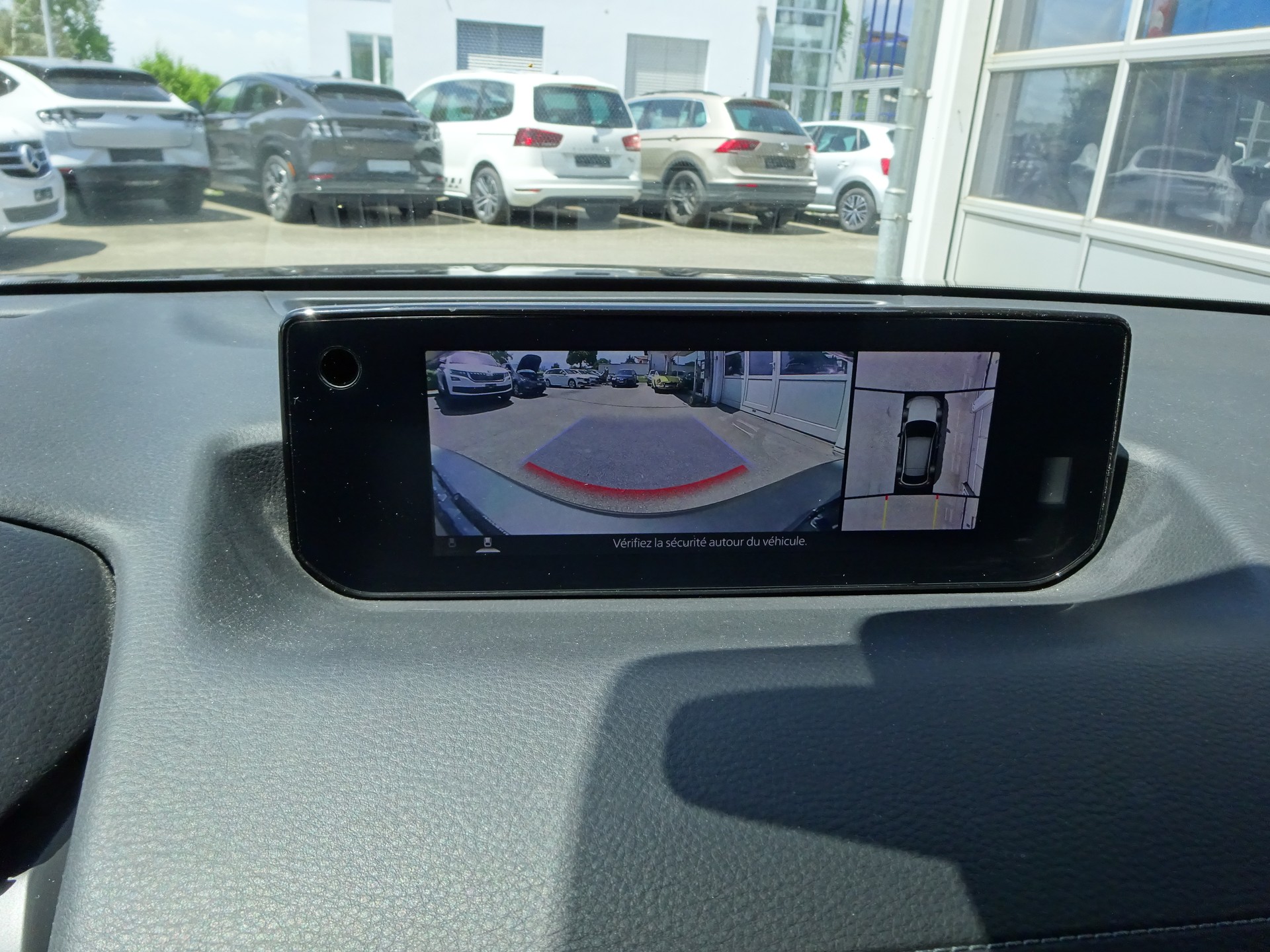 MAZDA MX-30 e-Skyactiv Revolution-image-9