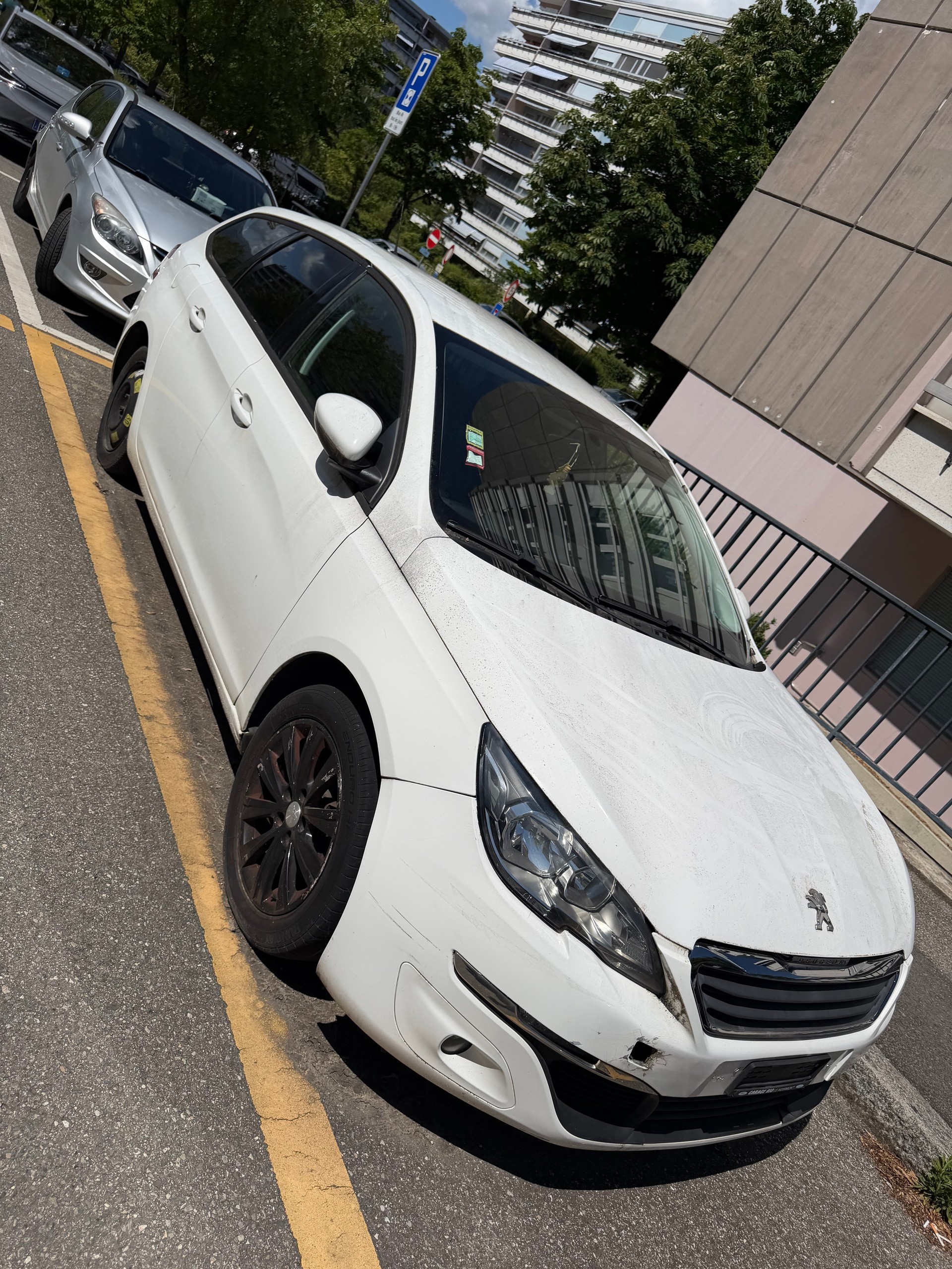 PEUGEOT 308 1.6 BlueHDI Active-image-4