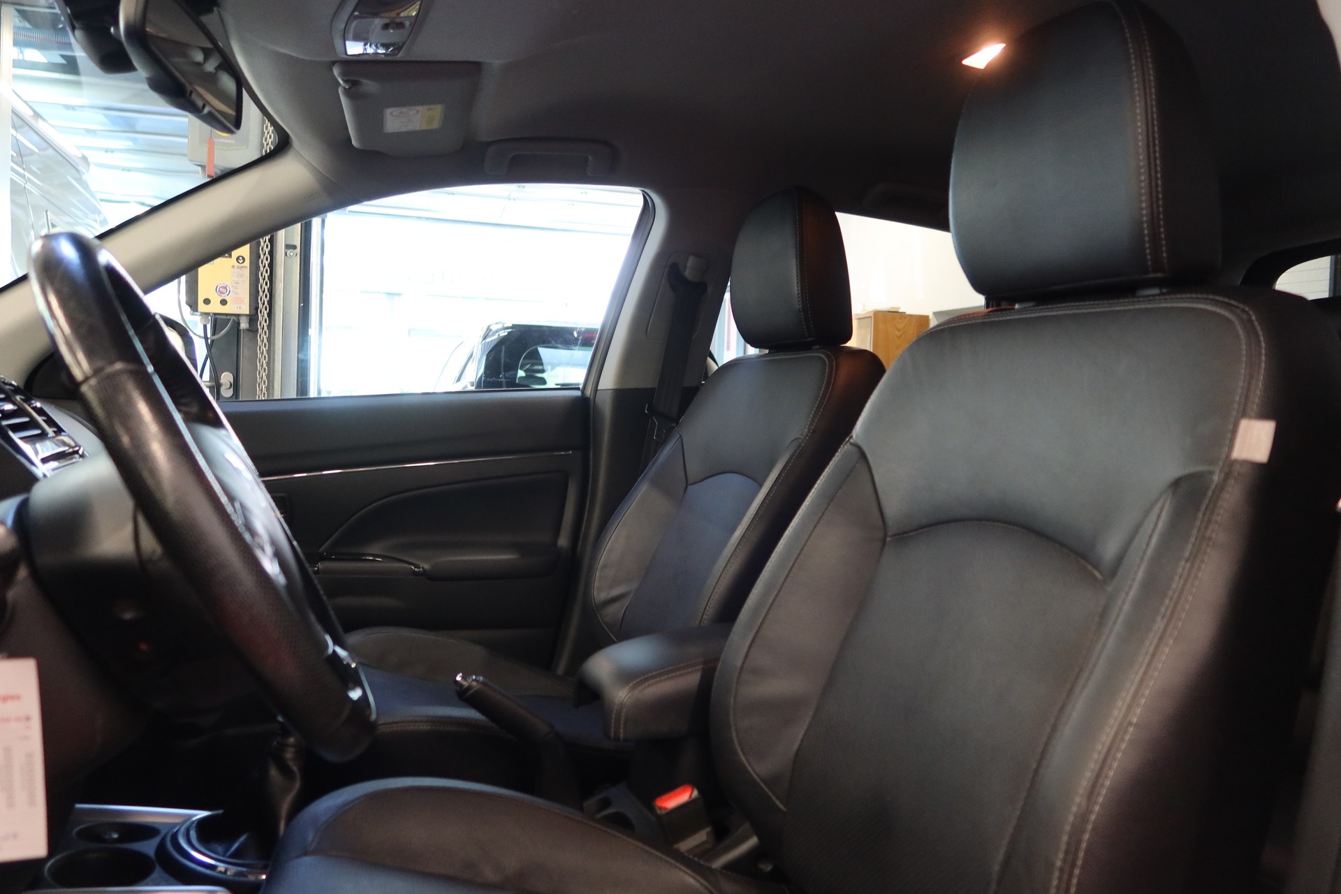 CITROEN C4 Aircross 1.6HDi Exc4WD-image-8