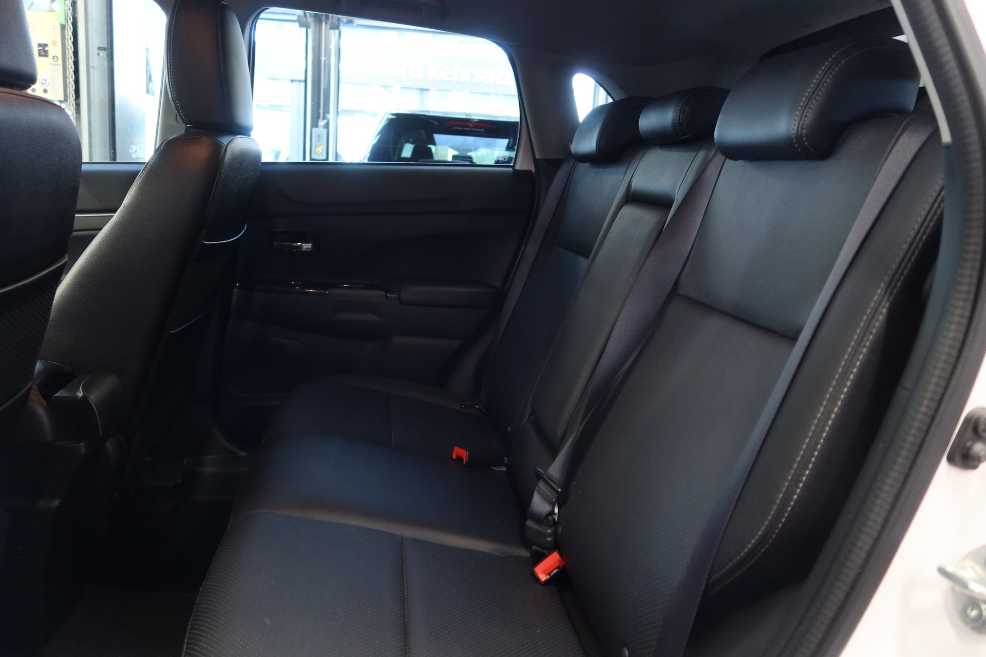 CITROEN C4 Aircross 1.6HDi Exc4WD-image-9