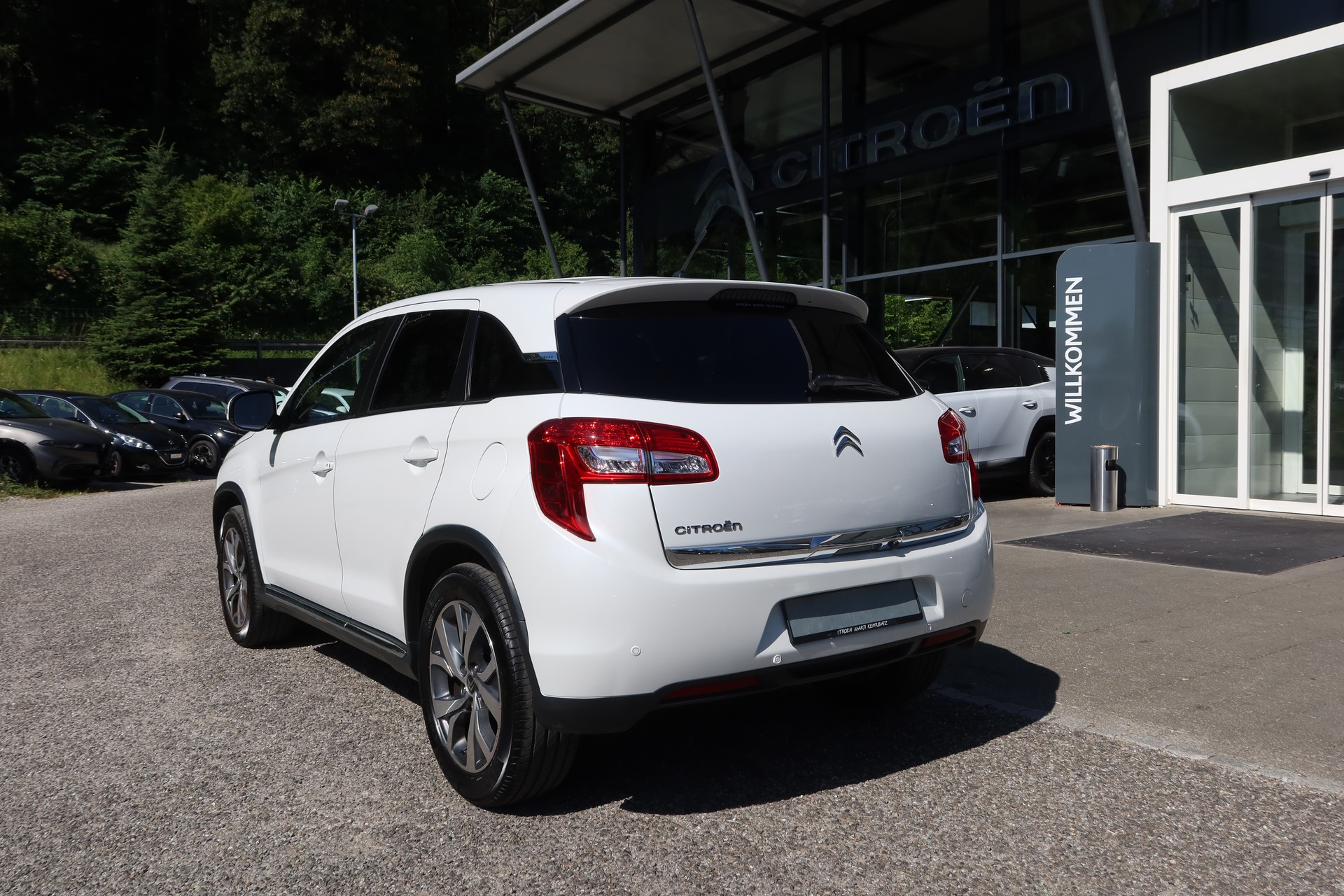 CITROEN C4 Aircross 1.6HDi Exc4WD-image-5