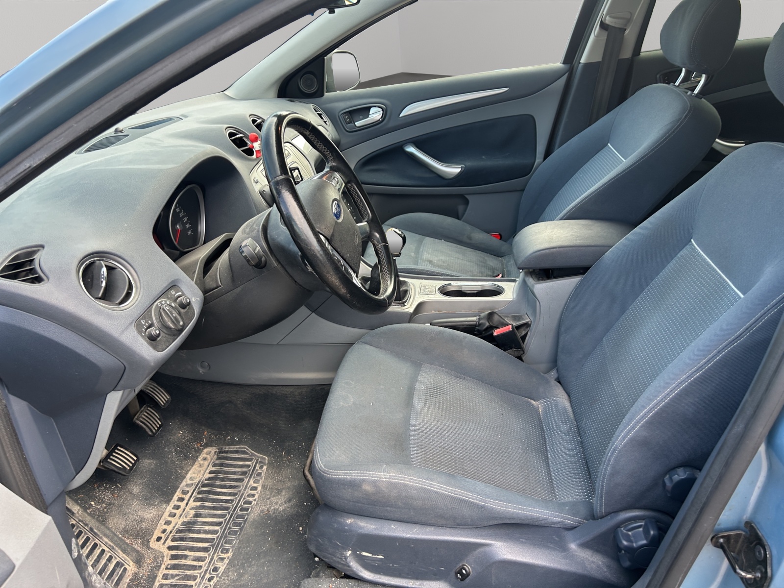 FORD Mondeo 2.0i 16V Carving-image-8