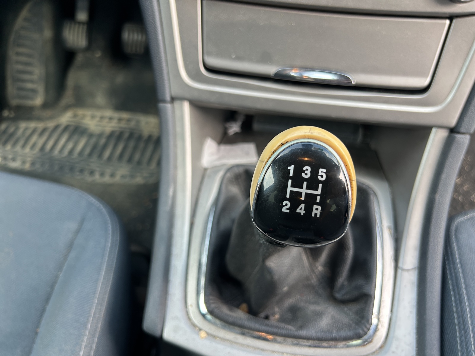 FORD Mondeo 2.0i 16V Carving-image-10
