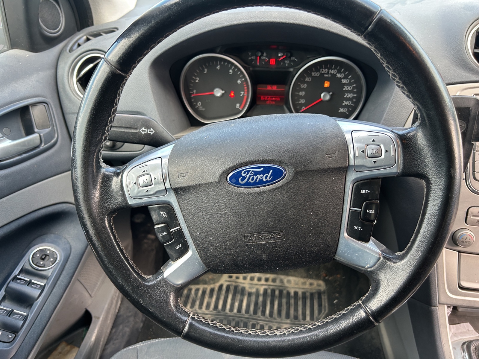 FORD Mondeo 2.0i 16V Carving-image-12