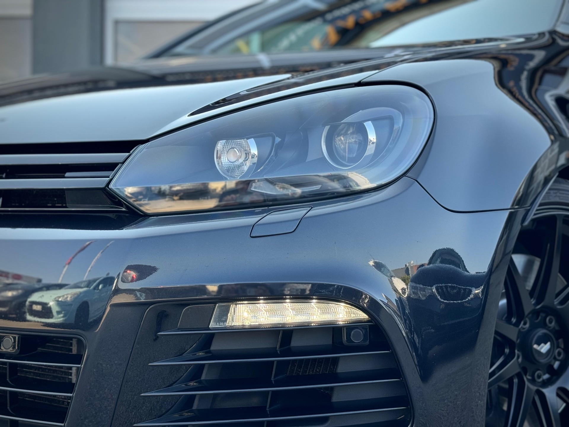 VW Golf 2.0 TSI R 4Motion DSG - Véhicule Suisse (CH)-image-4