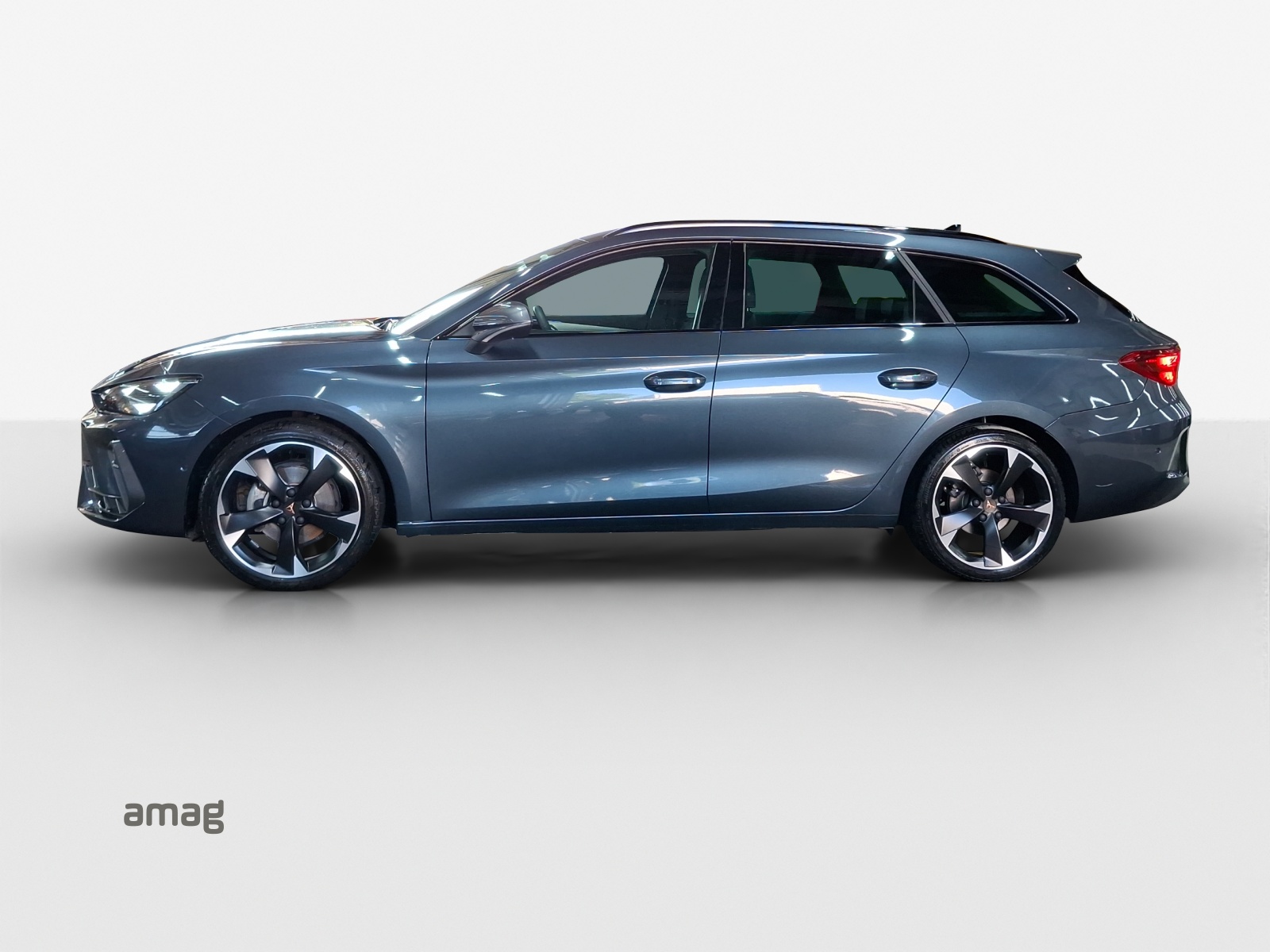 CUPRA LEON ST 1.5 e-HYBRID pHEV DSG-image-1