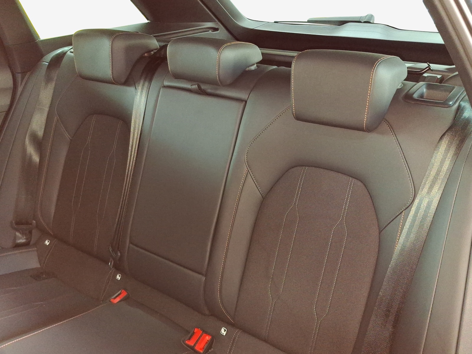 CUPRA LEON ST 1.5 e-HYBRID pHEV DSG-image-11