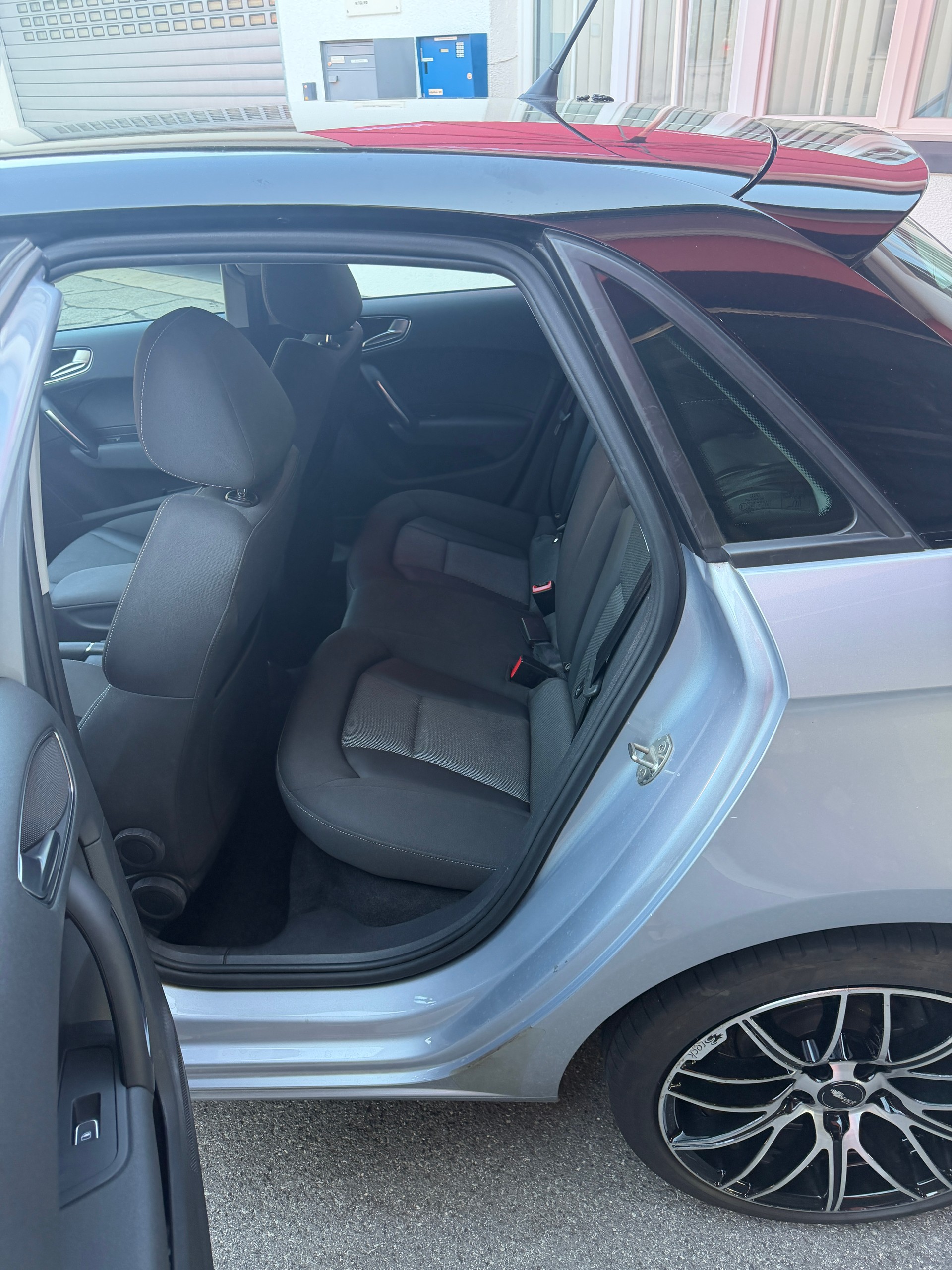 AUDI A1 Sportback 1.4 TFSI Sport S-tronic-image-14