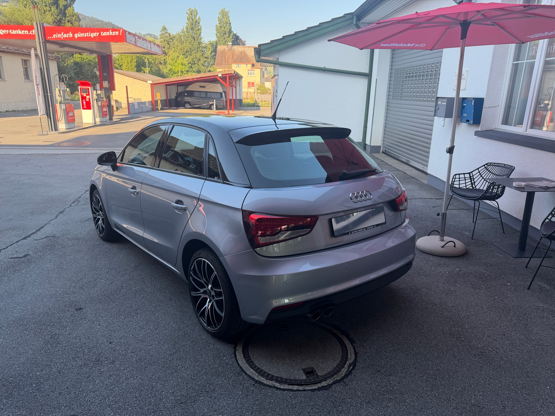 AUDI A1 Sportback 1.4 TFSI Sport S-tronic-image-8