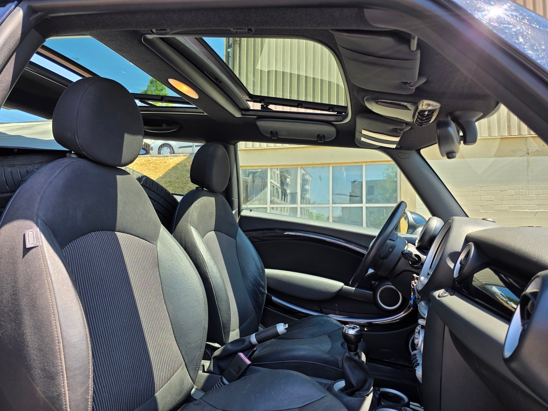 MINI COOPER-image-9