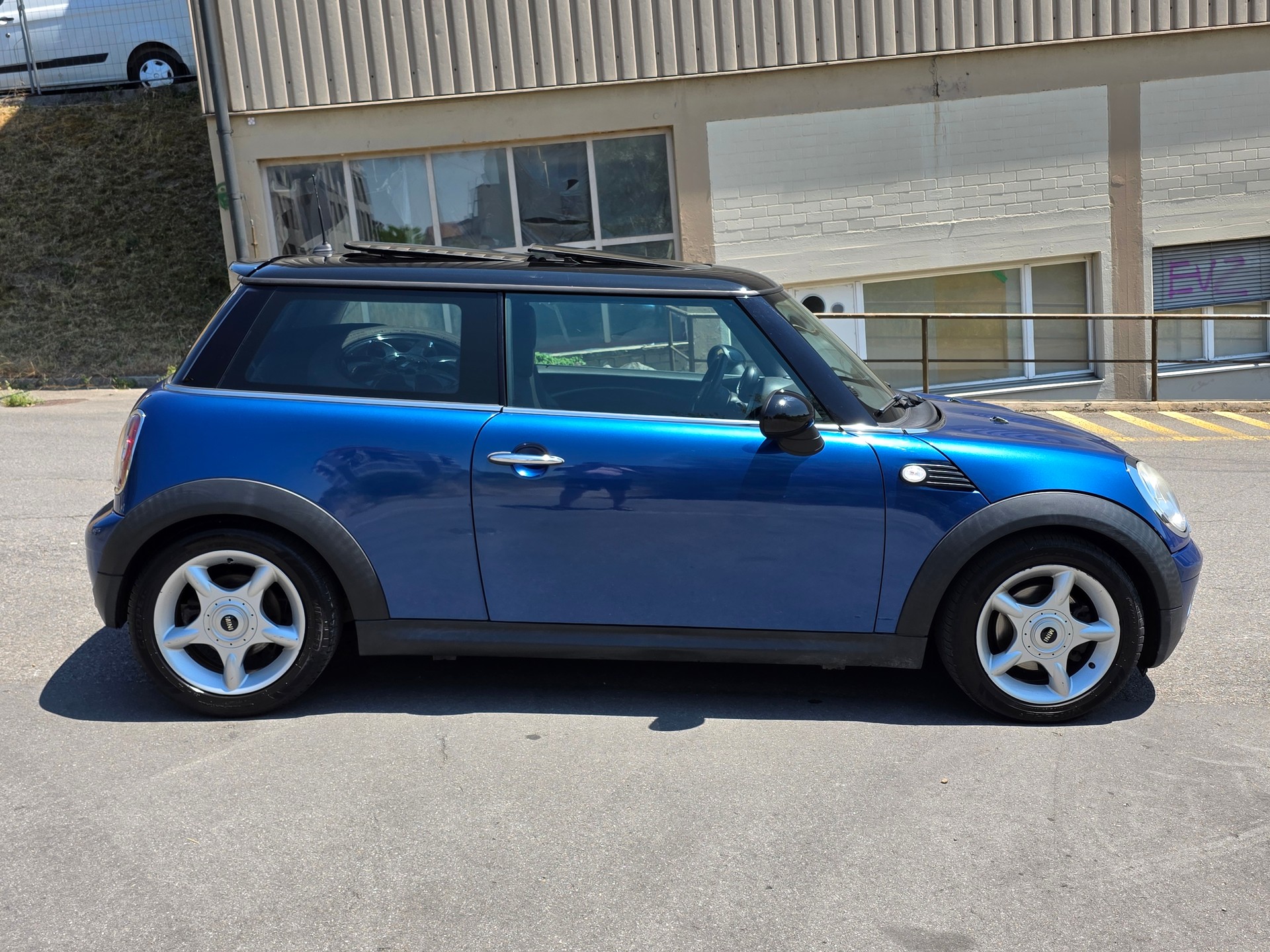 MINI COOPER-image-5