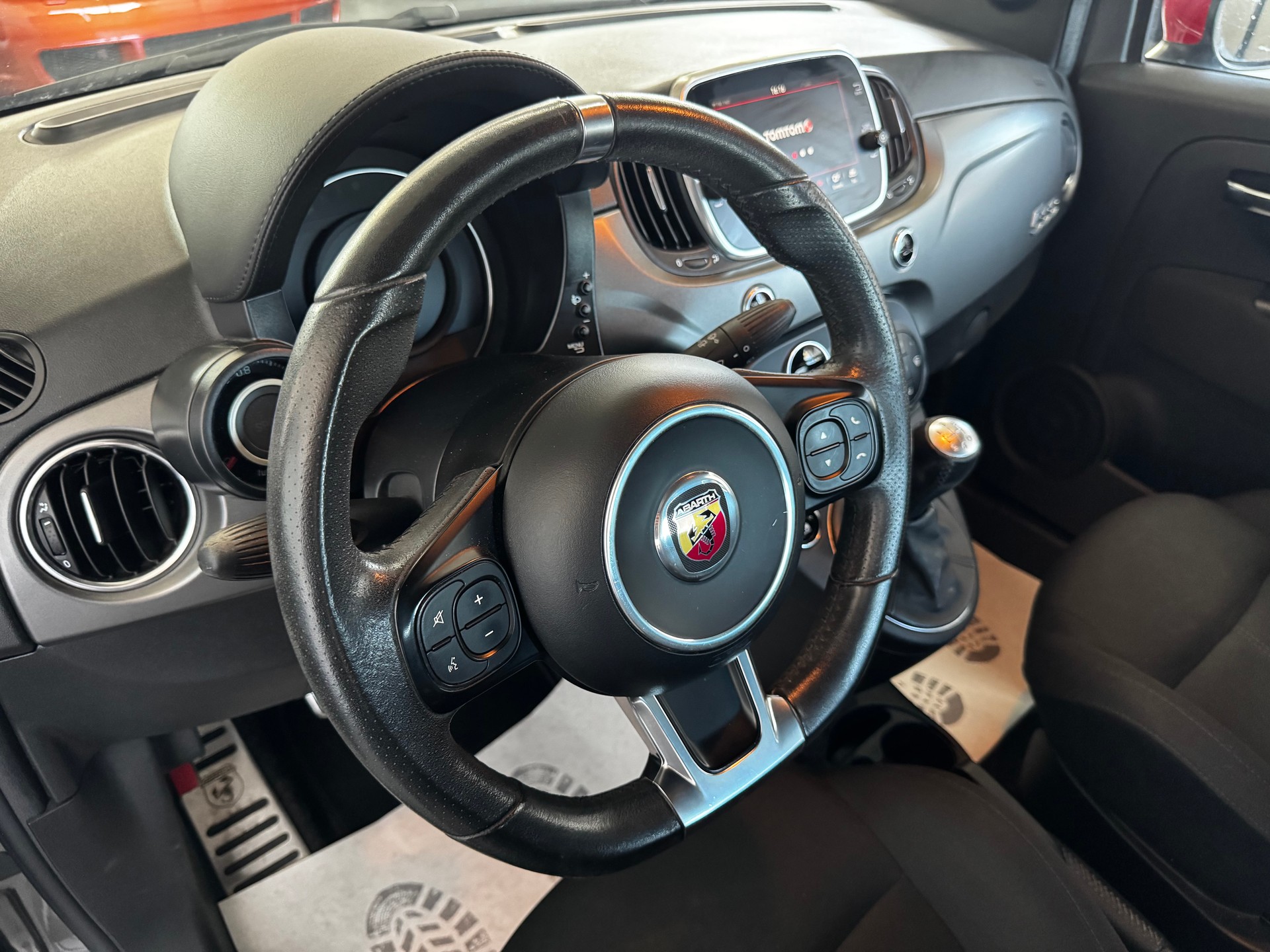 FIAT 595 1.4 16V Turbo Abarth-image-11