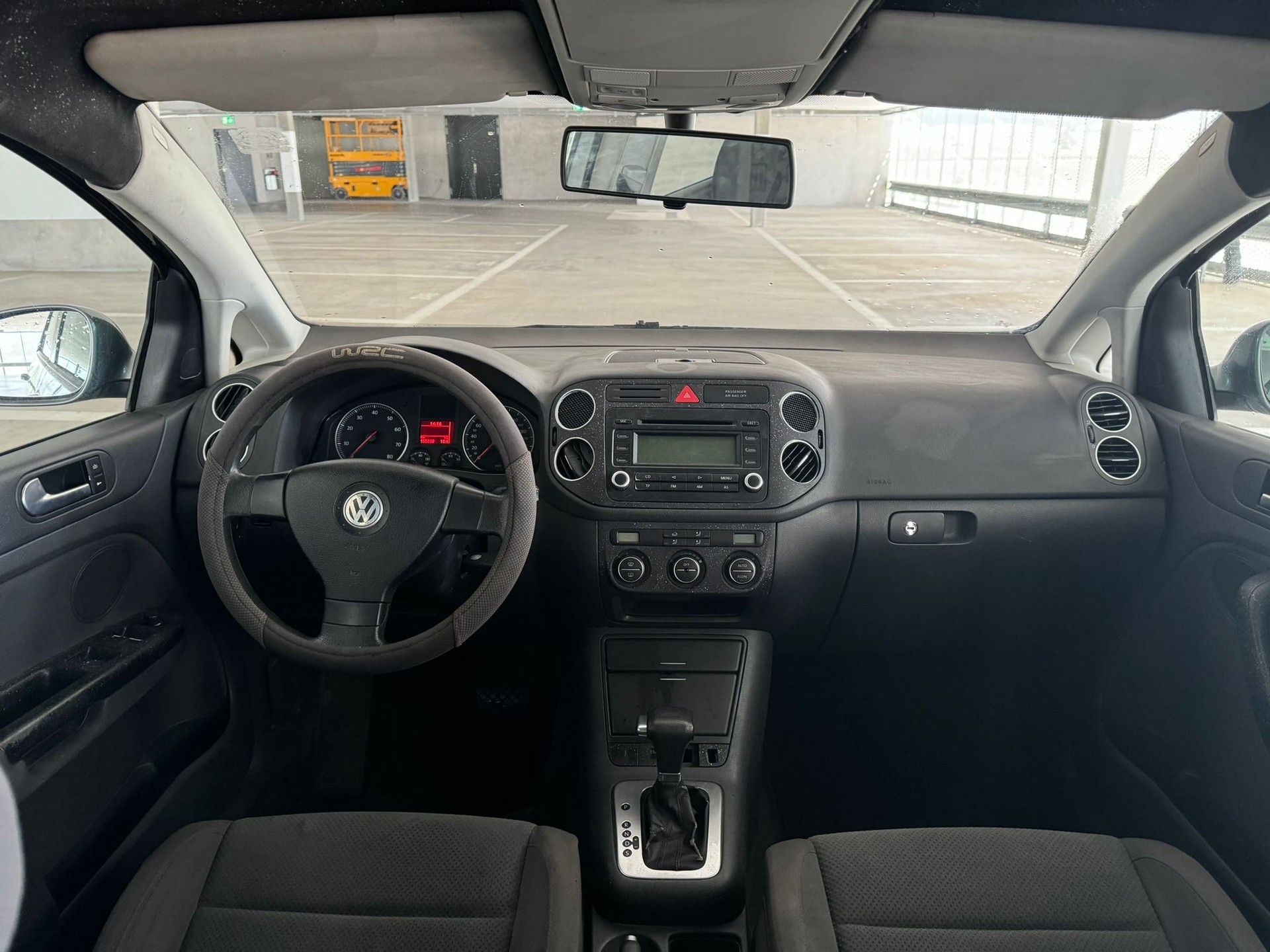 VW Golf Plus-image-13
