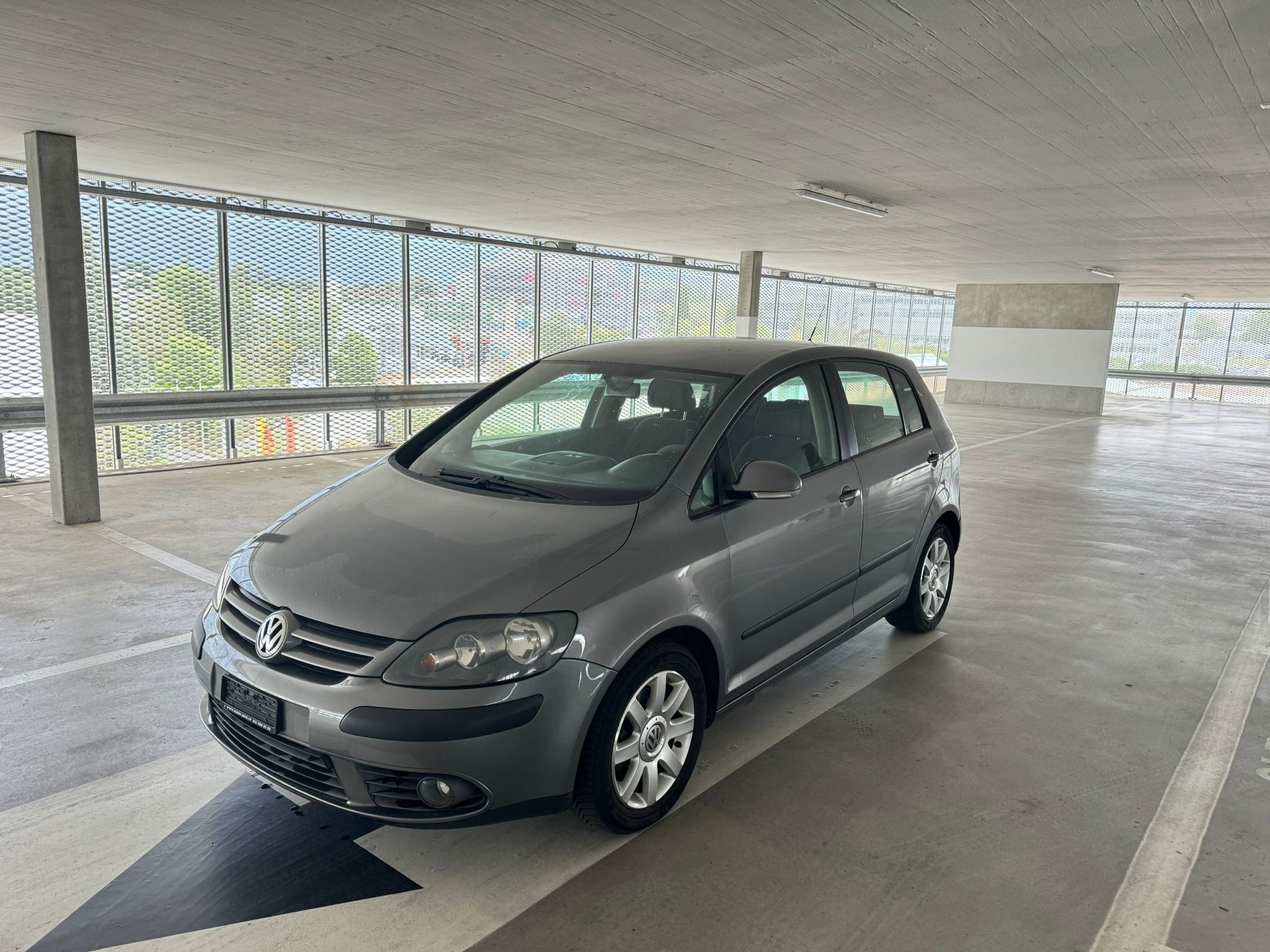 VW Golf Plus-image-3