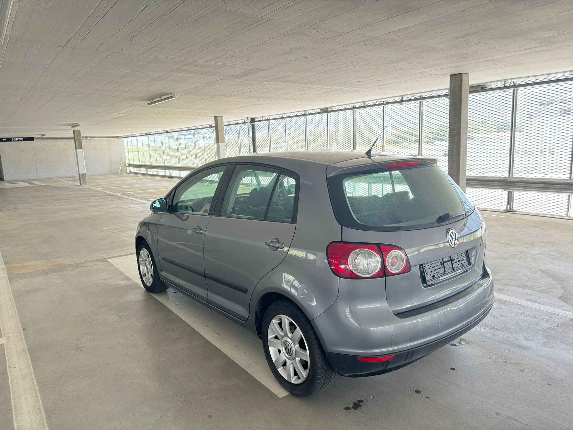 VW Golf Plus-image-7