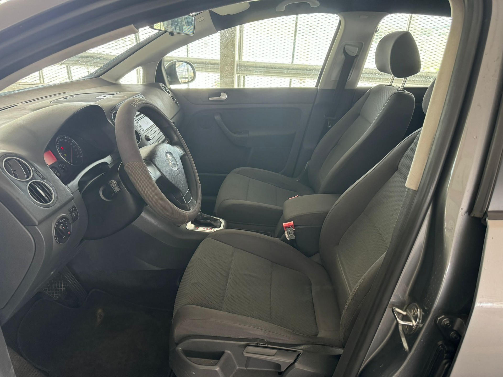 VW Golf Plus-image-8
