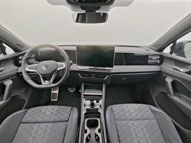 VW Tiguan 2.0 TDI SCR R-Line 4Motion DSG-image-2