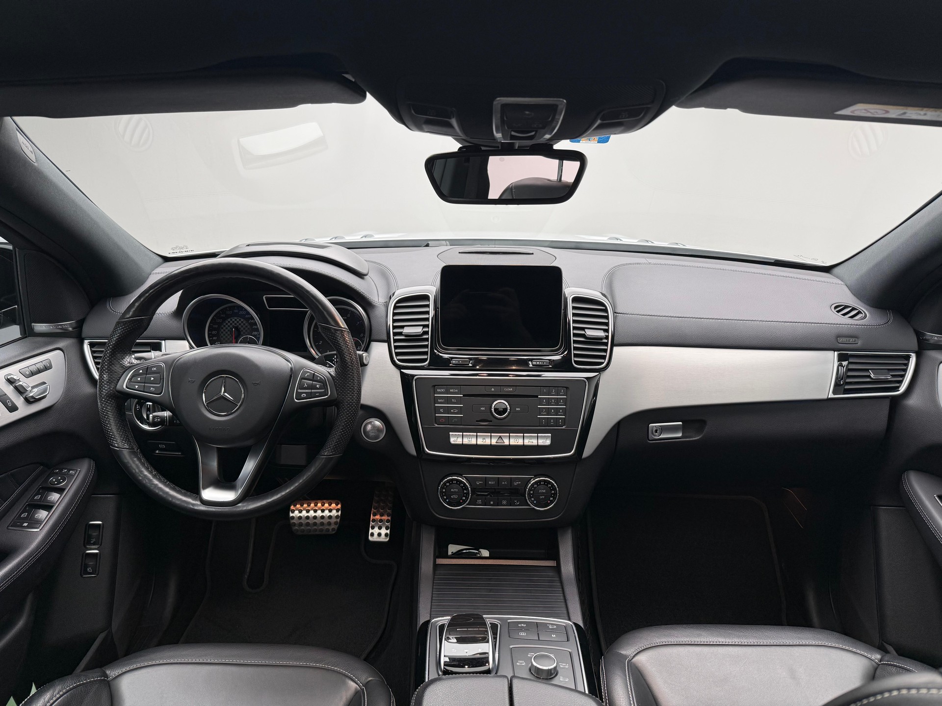 MERCEDES-BENZ GLE 43 AMG Coupé-image-7