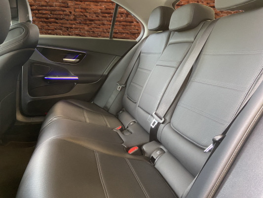 MERCEDES-BENZ C 180 Avantgarde-image-12
