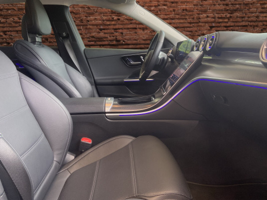 MERCEDES-BENZ C 180 Avantgarde-image-10