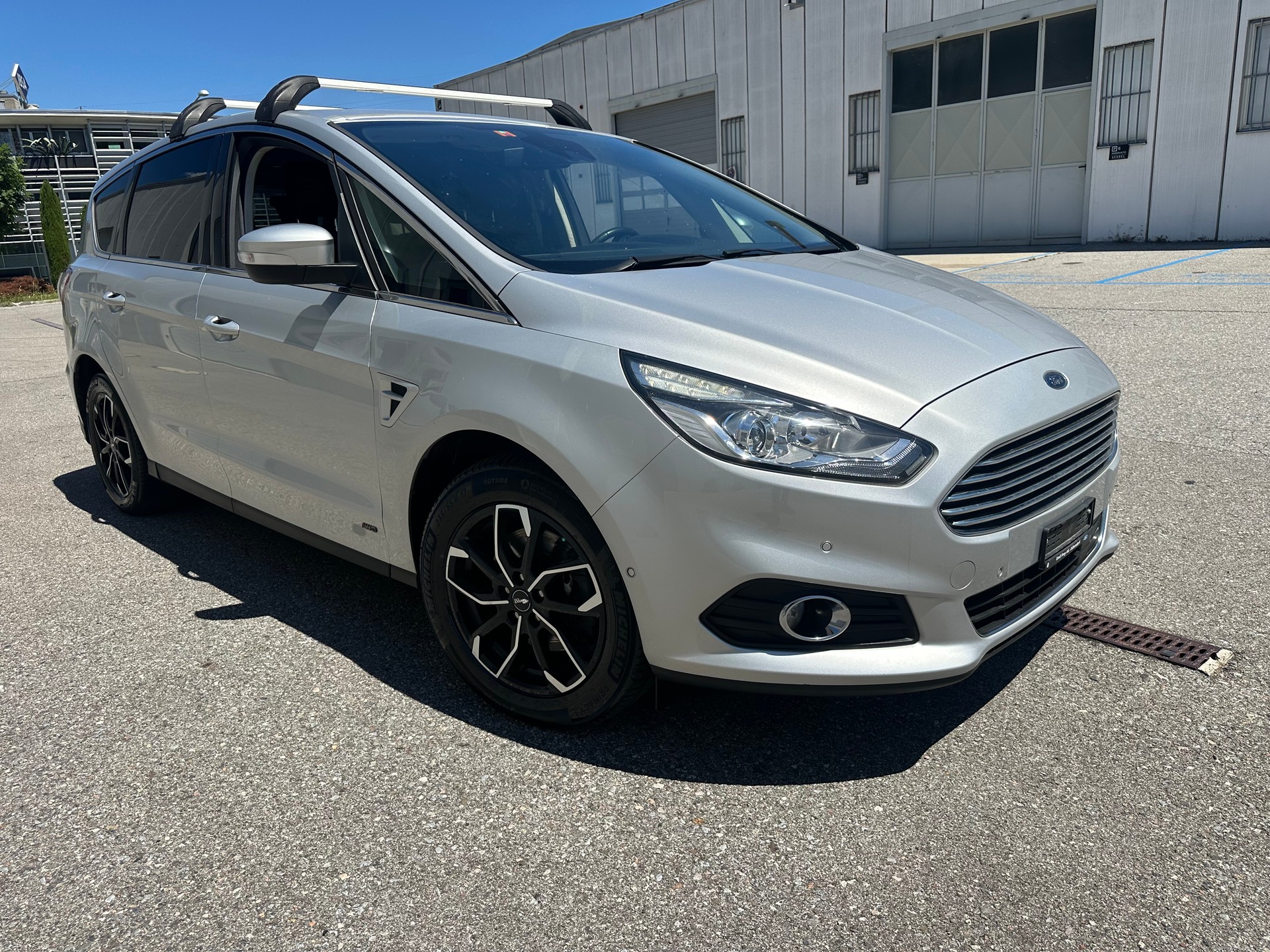 FORD S-Max 2.0 TDCi Trend AWD-image-2