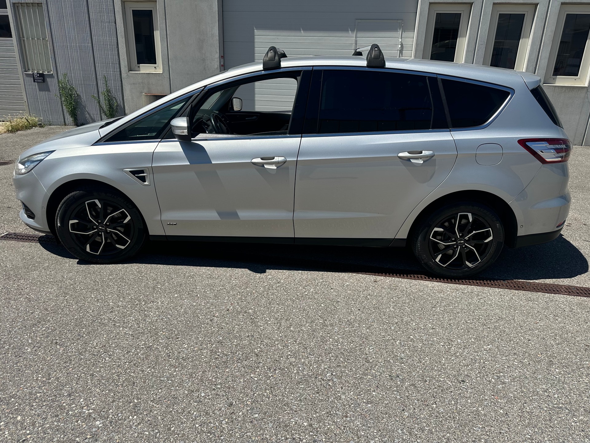 FORD S-Max 2.0 TDCi Trend AWD-image-6
