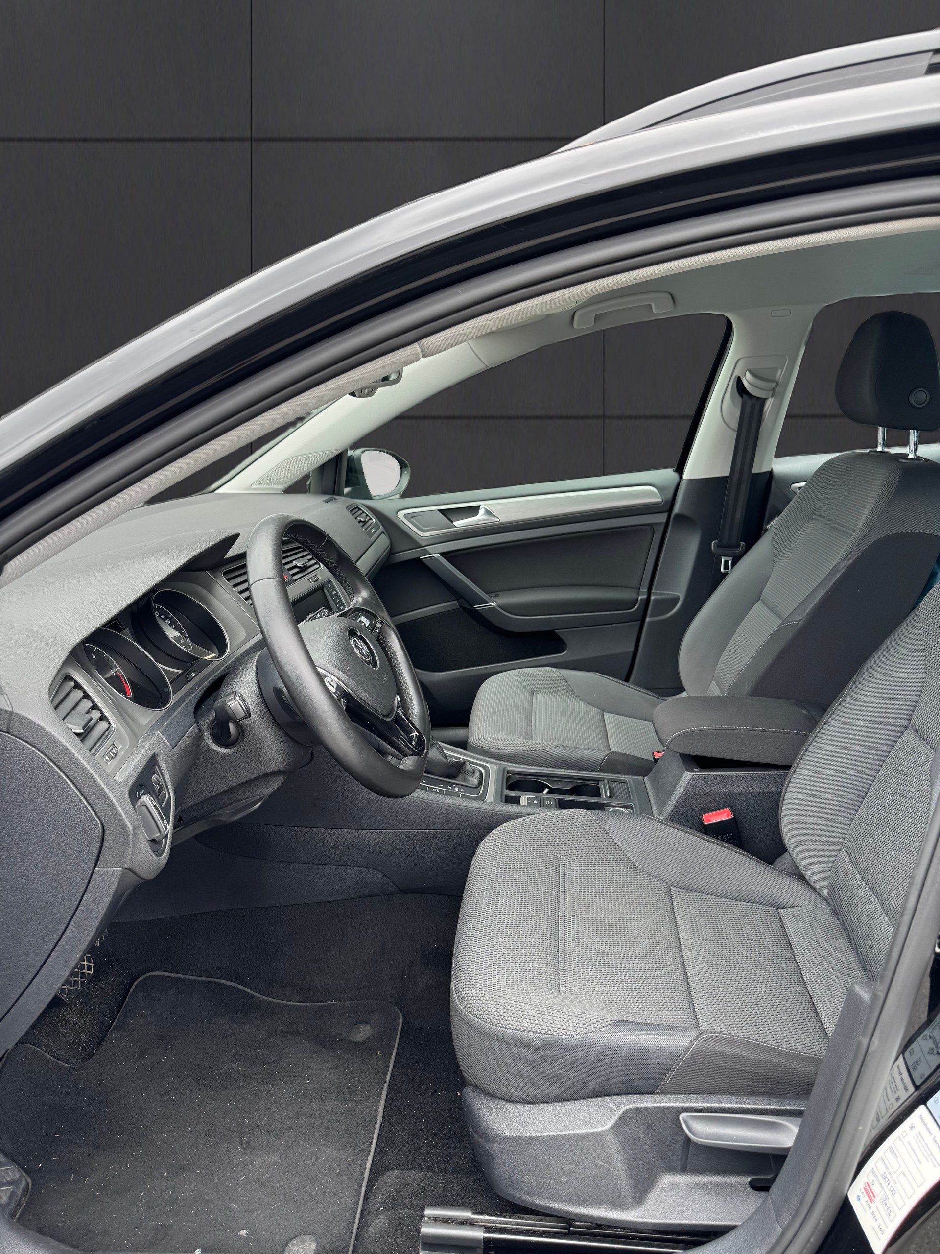 VW Golf Variant 2.0 TDI Comfortline DSG - Expertisé-image-6