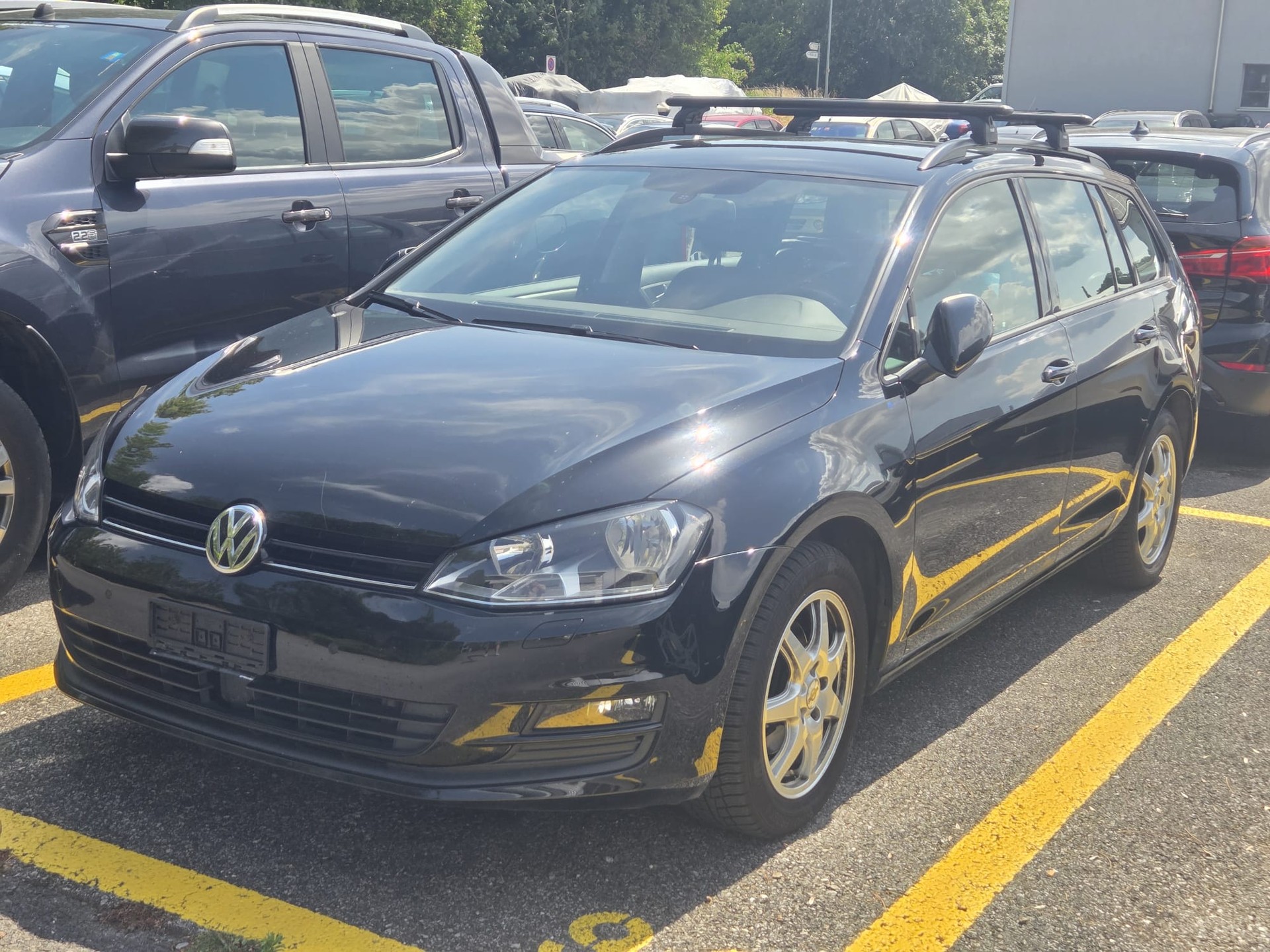 VW Golf Variant 2.0 TDI Comfortline DSG-image-0