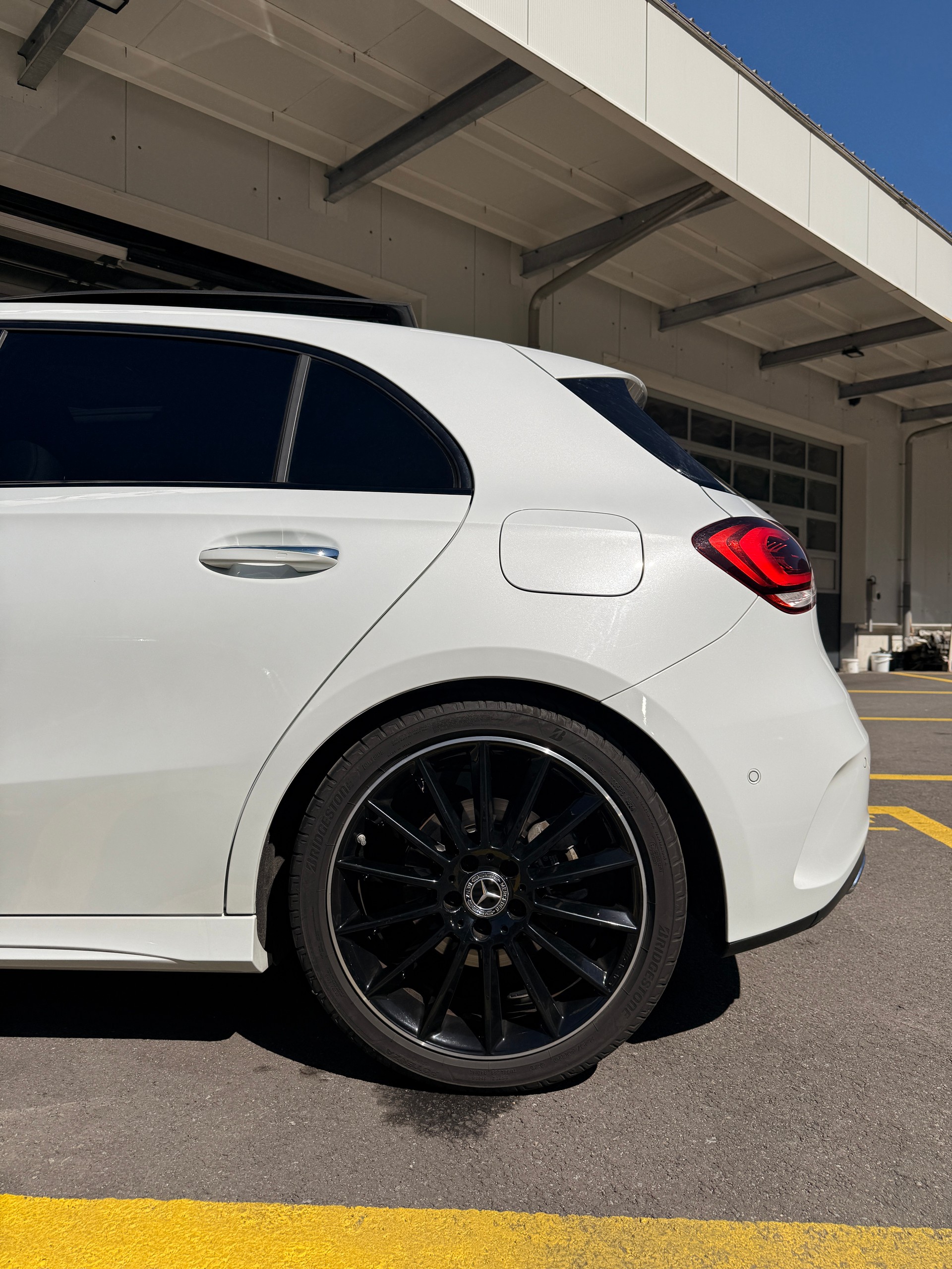 MERCEDES-BENZ A 220 Style 7G-DCT-image-10