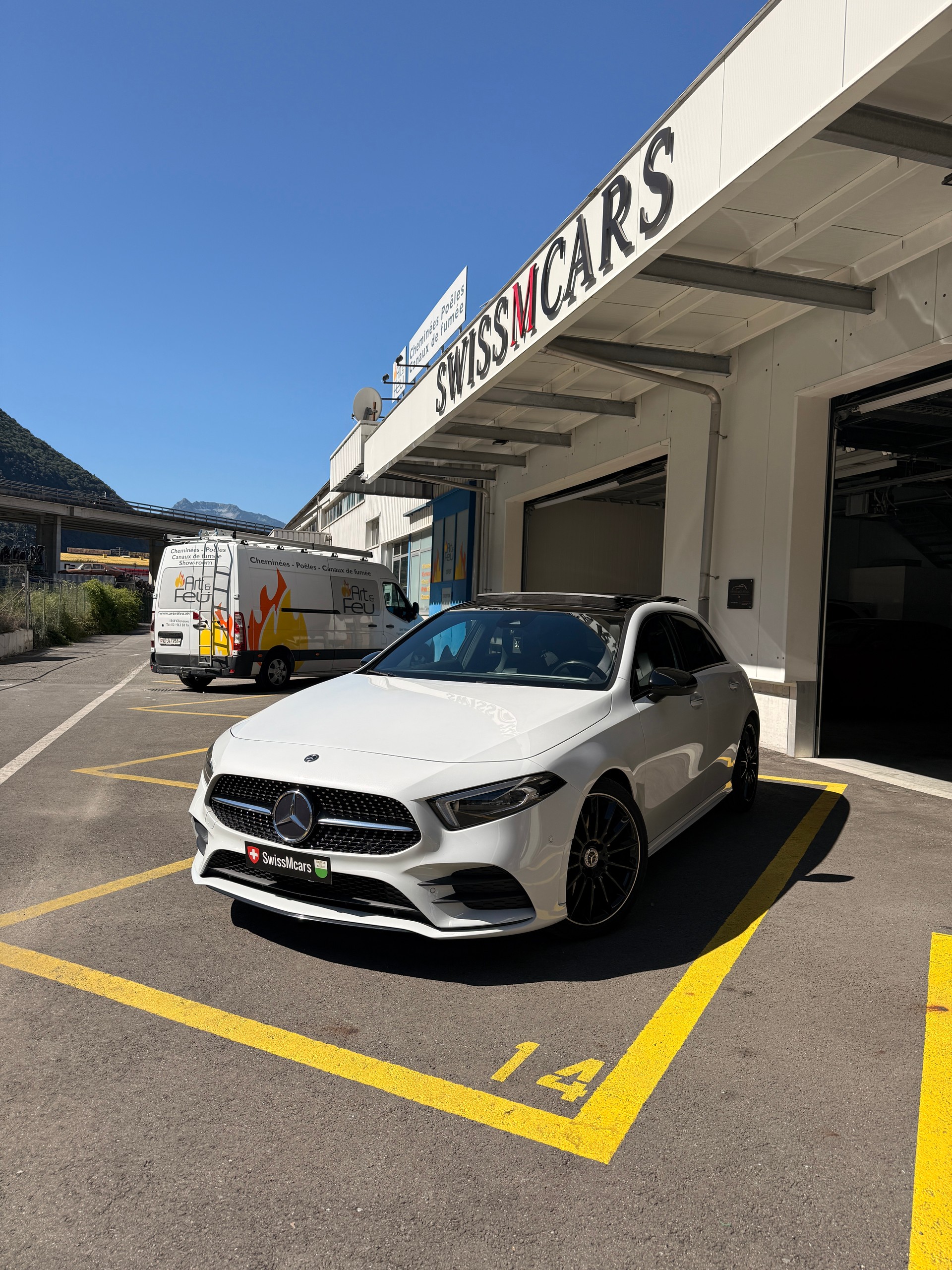 MERCEDES-BENZ A 220 Style 7G-DCT-image-0