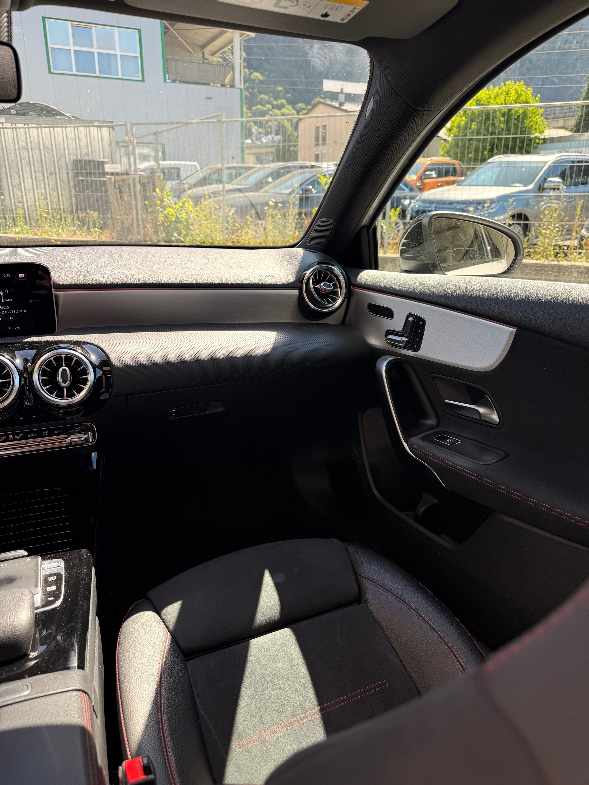 MERCEDES-BENZ A 220 Style 7G-DCT-image-23