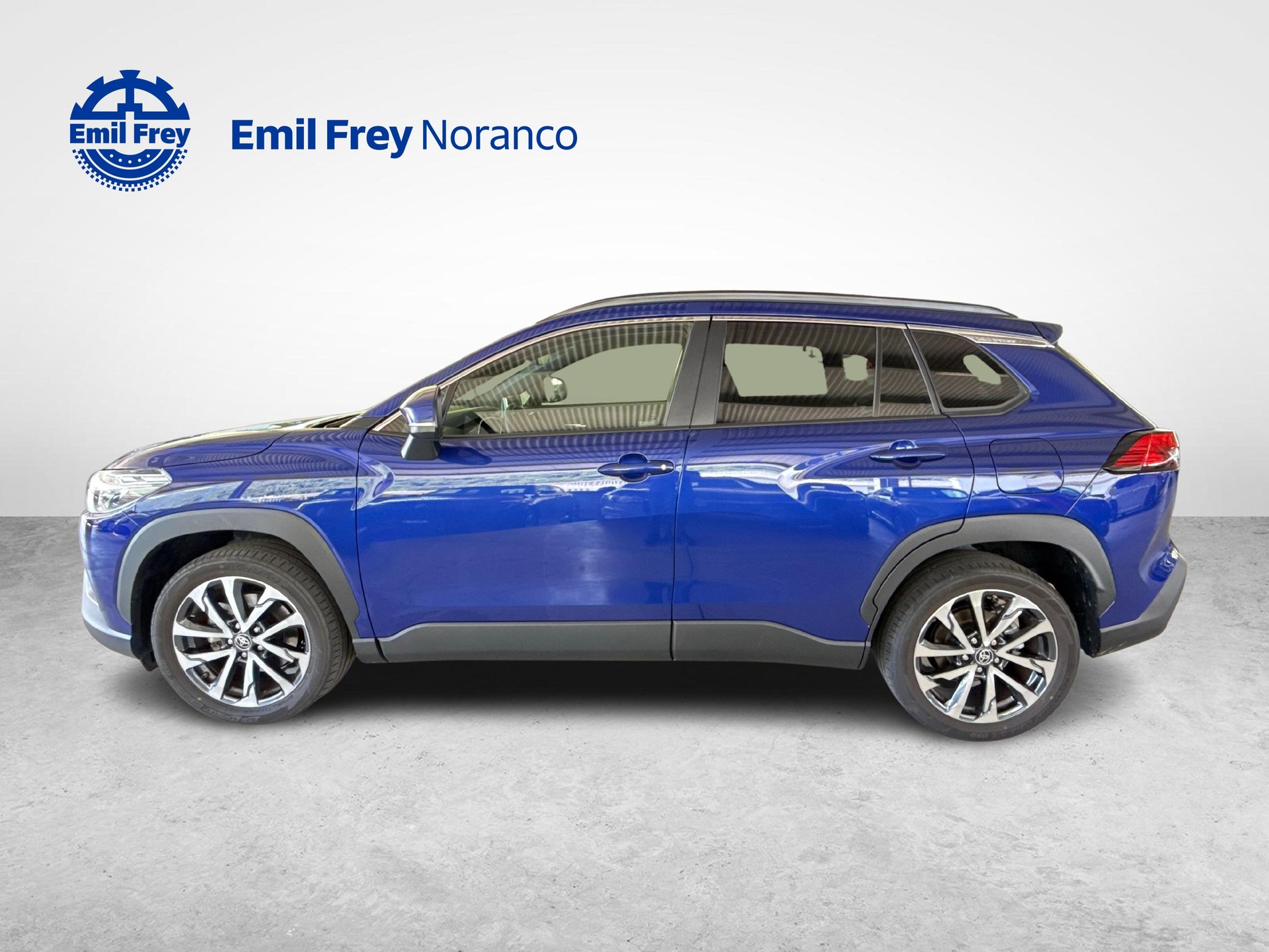 TOYOTA Corolla Cross 2.0 HSD Trend AWD-i-showroom-element-1