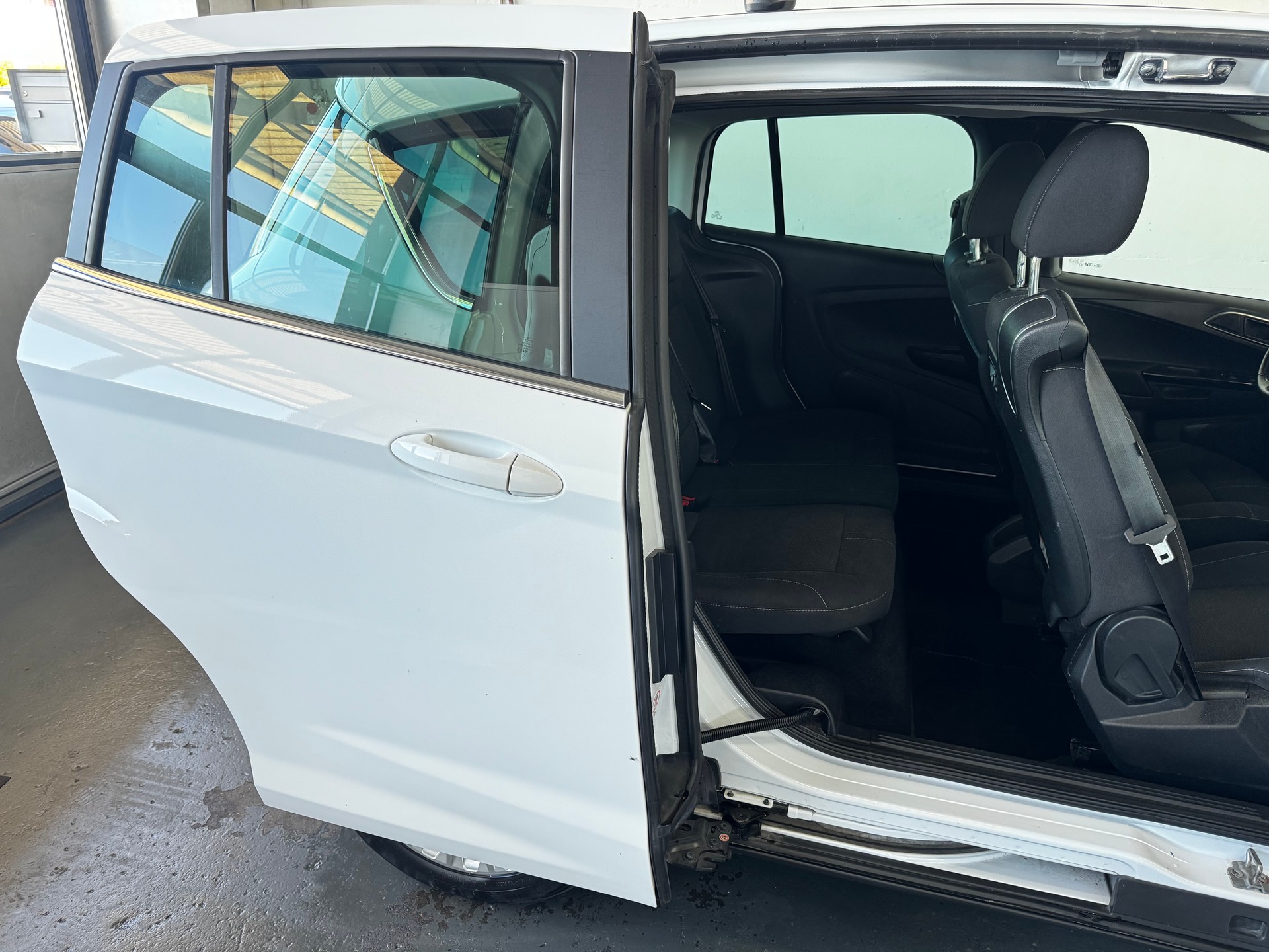 FORD B-Max 1.6 Ti-VCT Trend PowerShift-image-19
