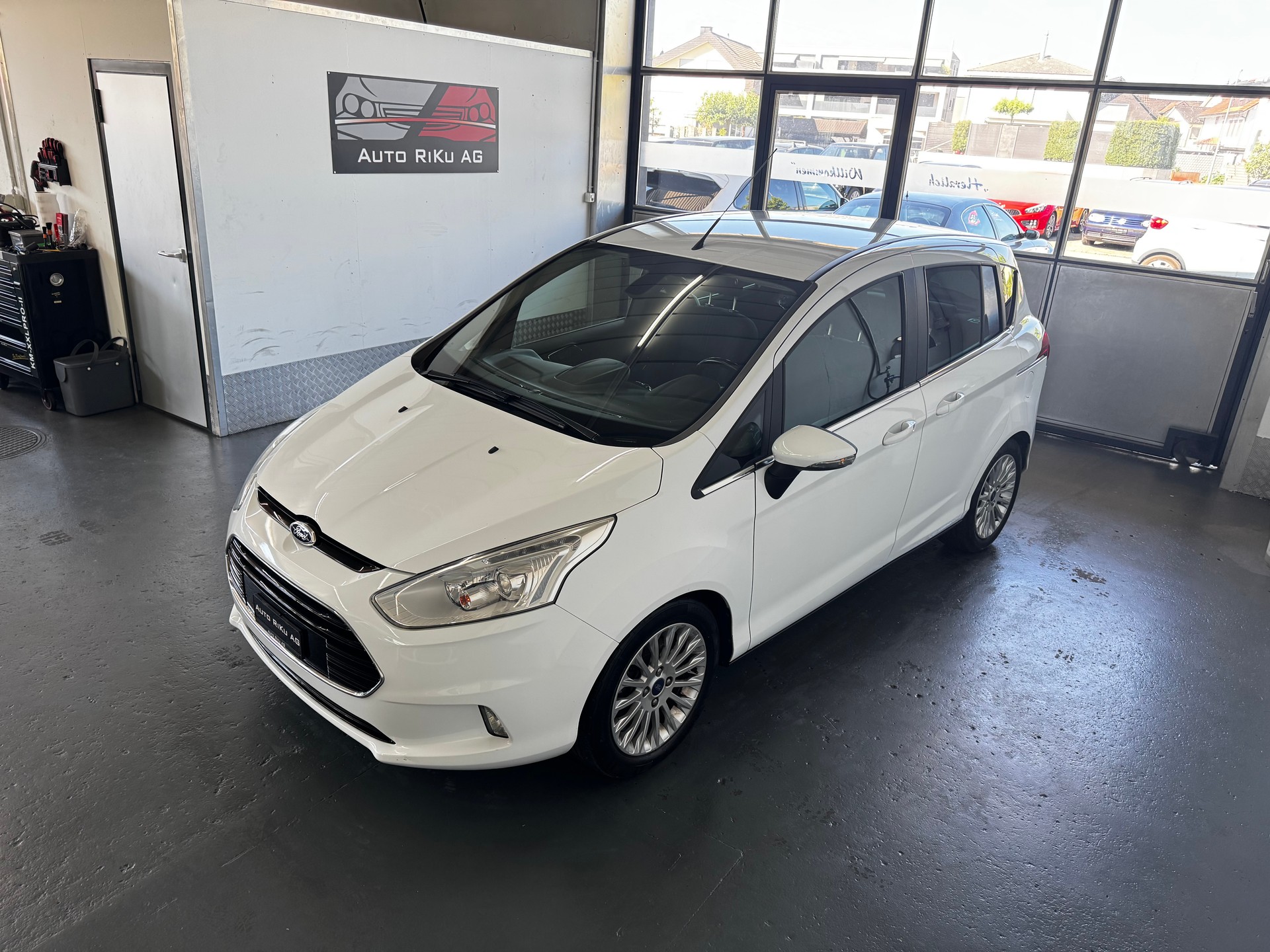 FORD B-Max 1.6 Ti-VCT Trend PowerShift-image-4