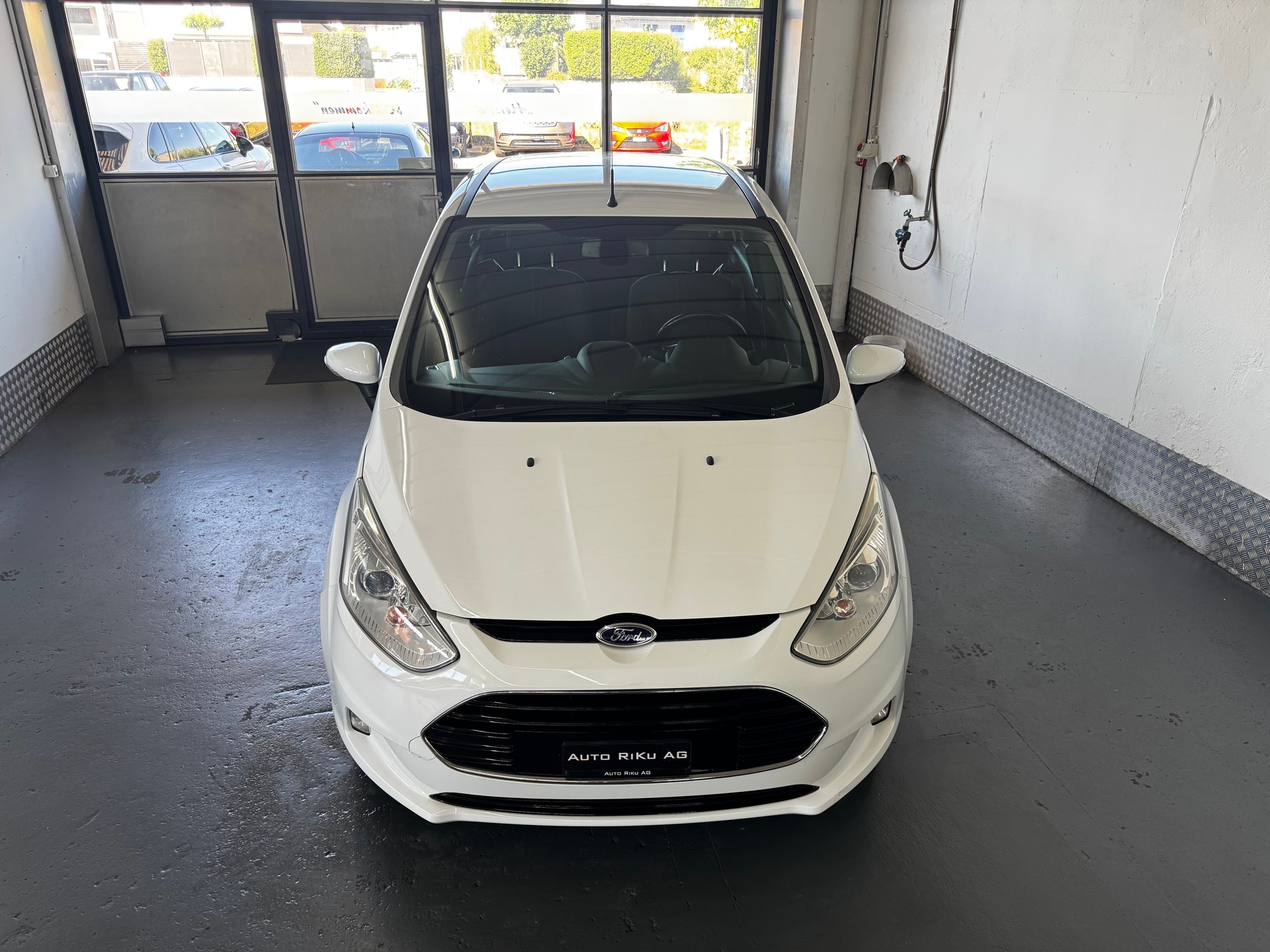FORD B-Max 1.6 Ti-VCT Trend PowerShift-image-2