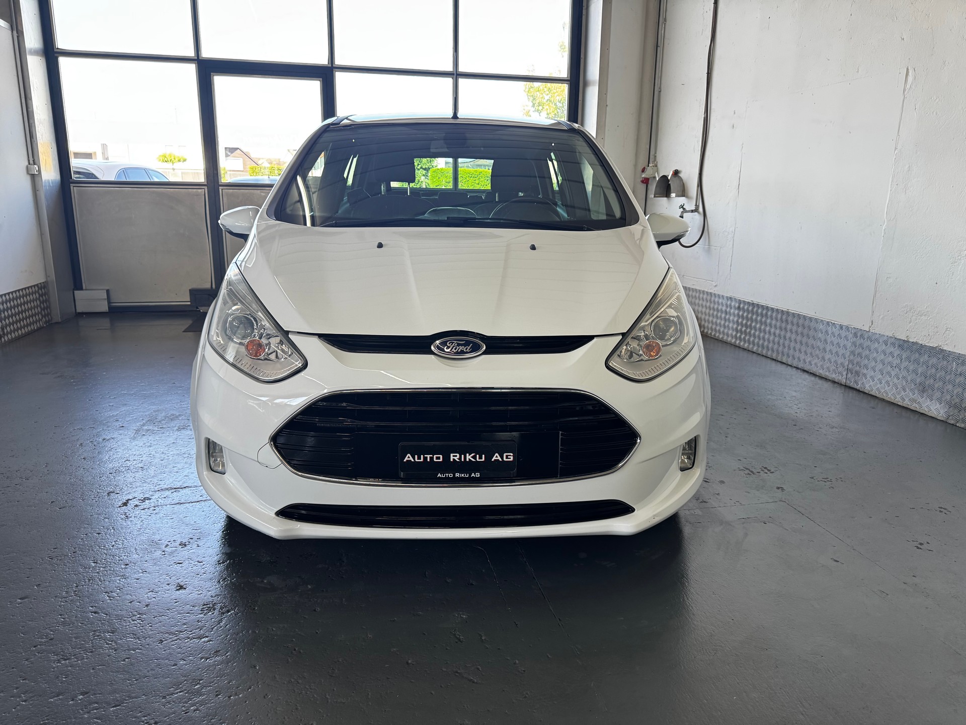 FORD B-Max 1.6 Ti-VCT Trend PowerShift-image-3