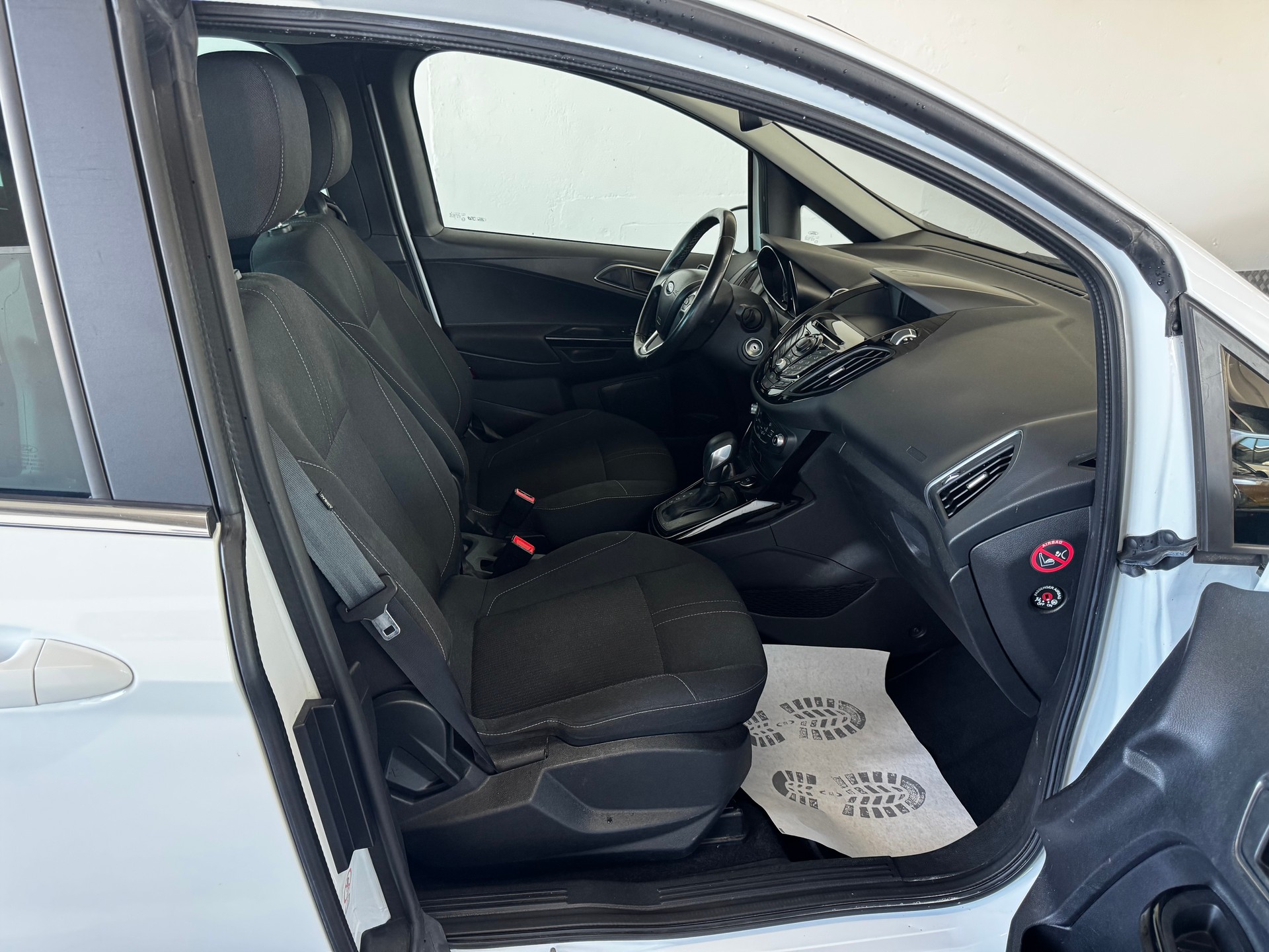 FORD B-Max 1.6 Ti-VCT Trend PowerShift-image-16