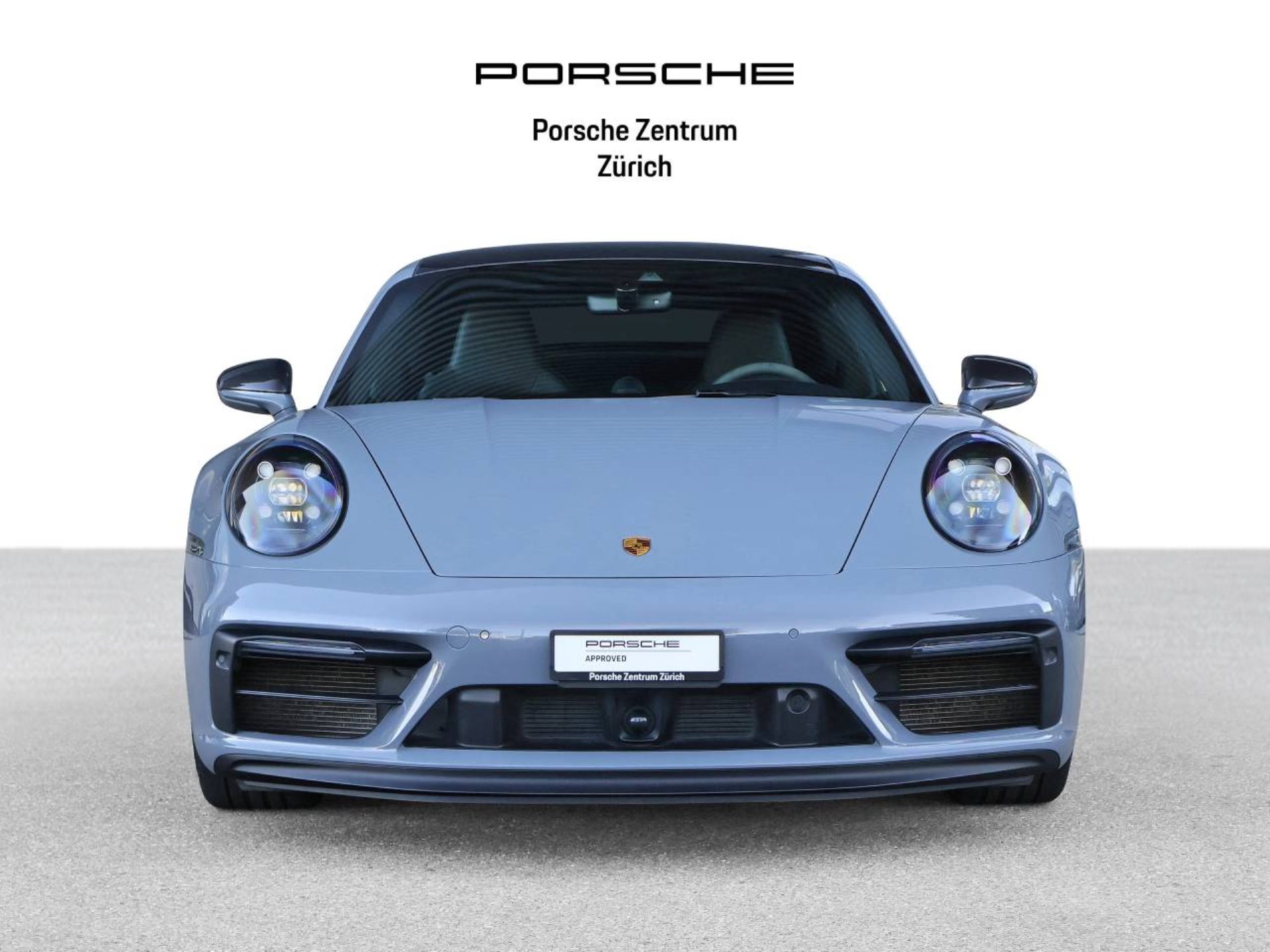 PORSCHE 911 Carrera 4 GTS-image-8