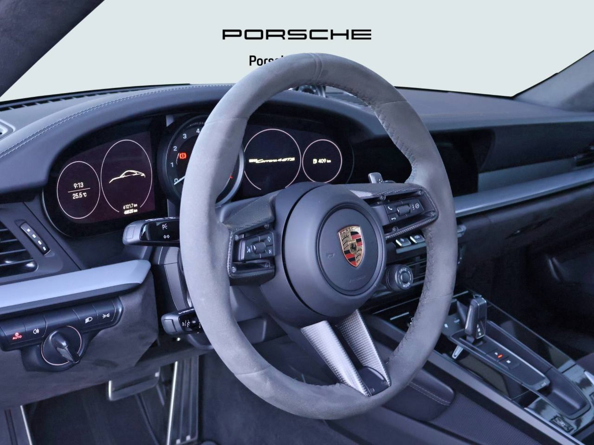 PORSCHE 911 Carrera 4 GTS-image-11