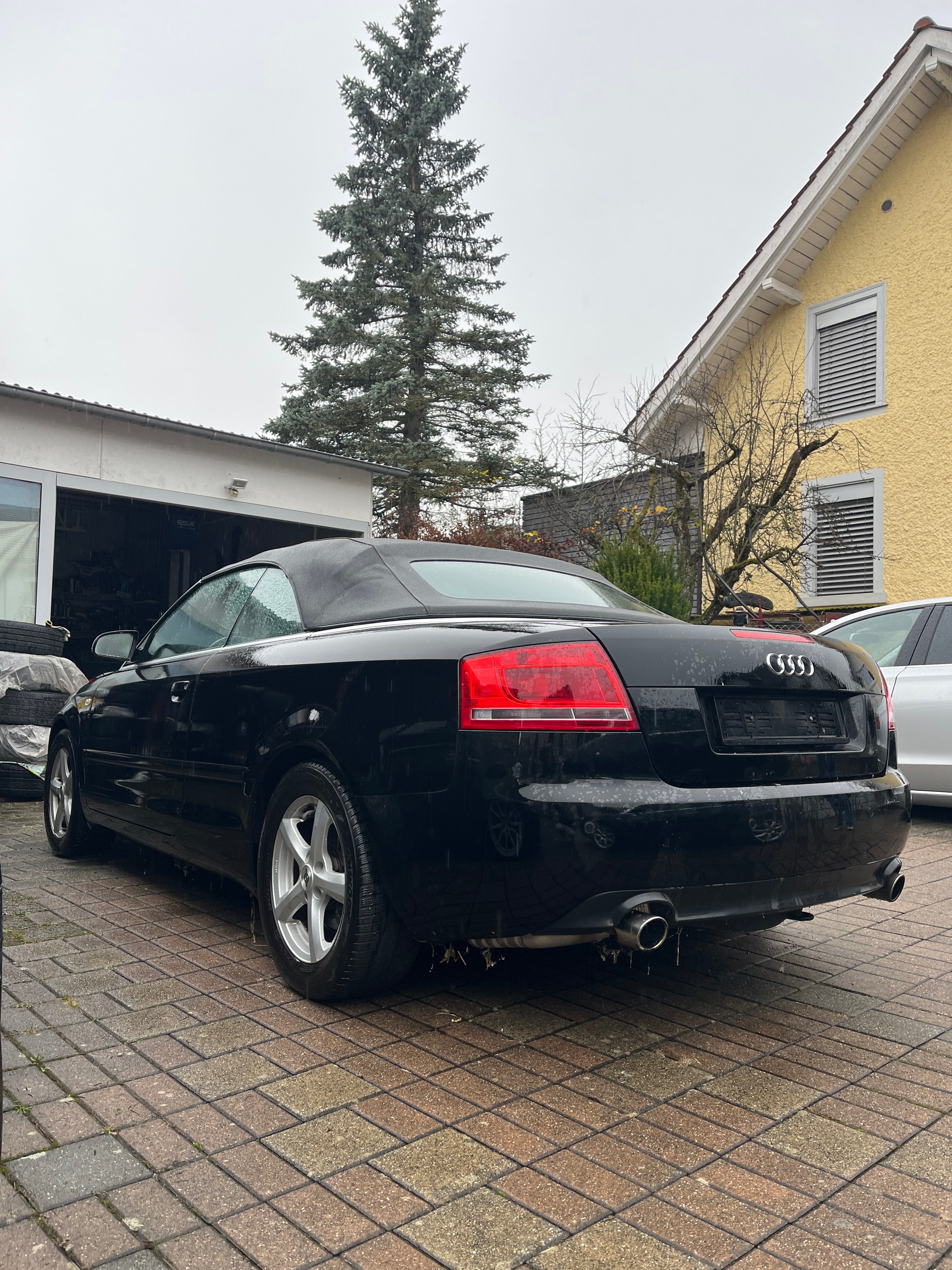 AUDI A4 Cabriolet 3.2 FSI multitronic-image-2