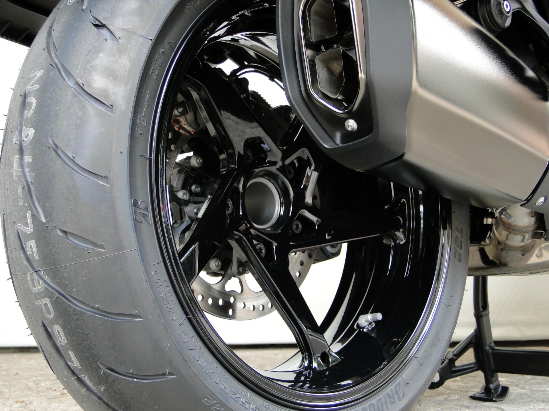 BMW R 1300 RT BOXER BONUS CHF 1'500.- & 2.9% LEASING-image-8