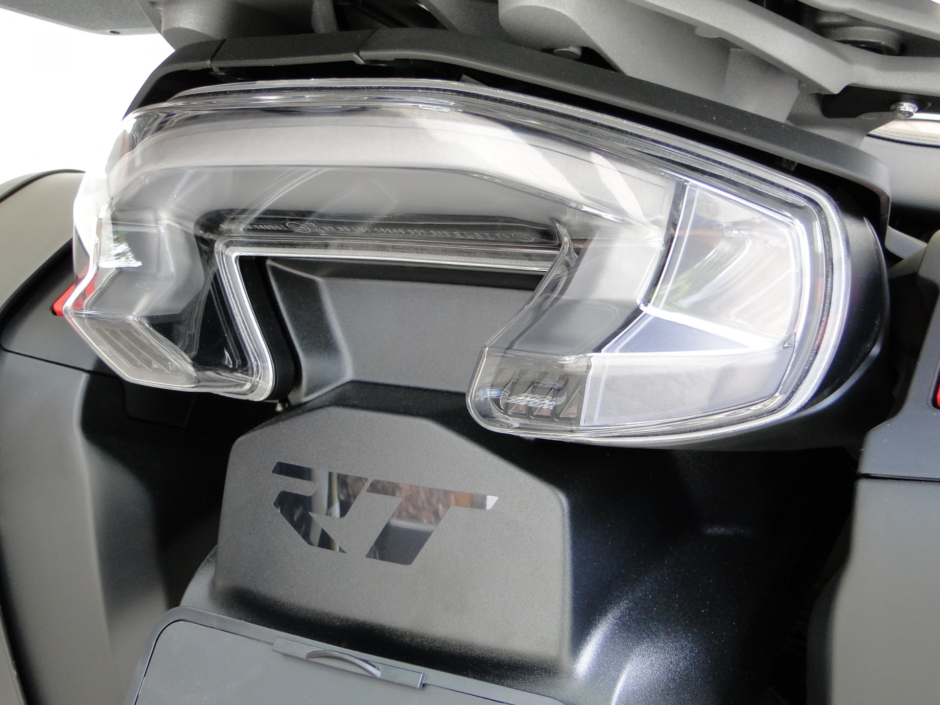 BMW R 1300 RT BOXER BONUS CHF 1'500.- & 2.9% LEASING-image-5