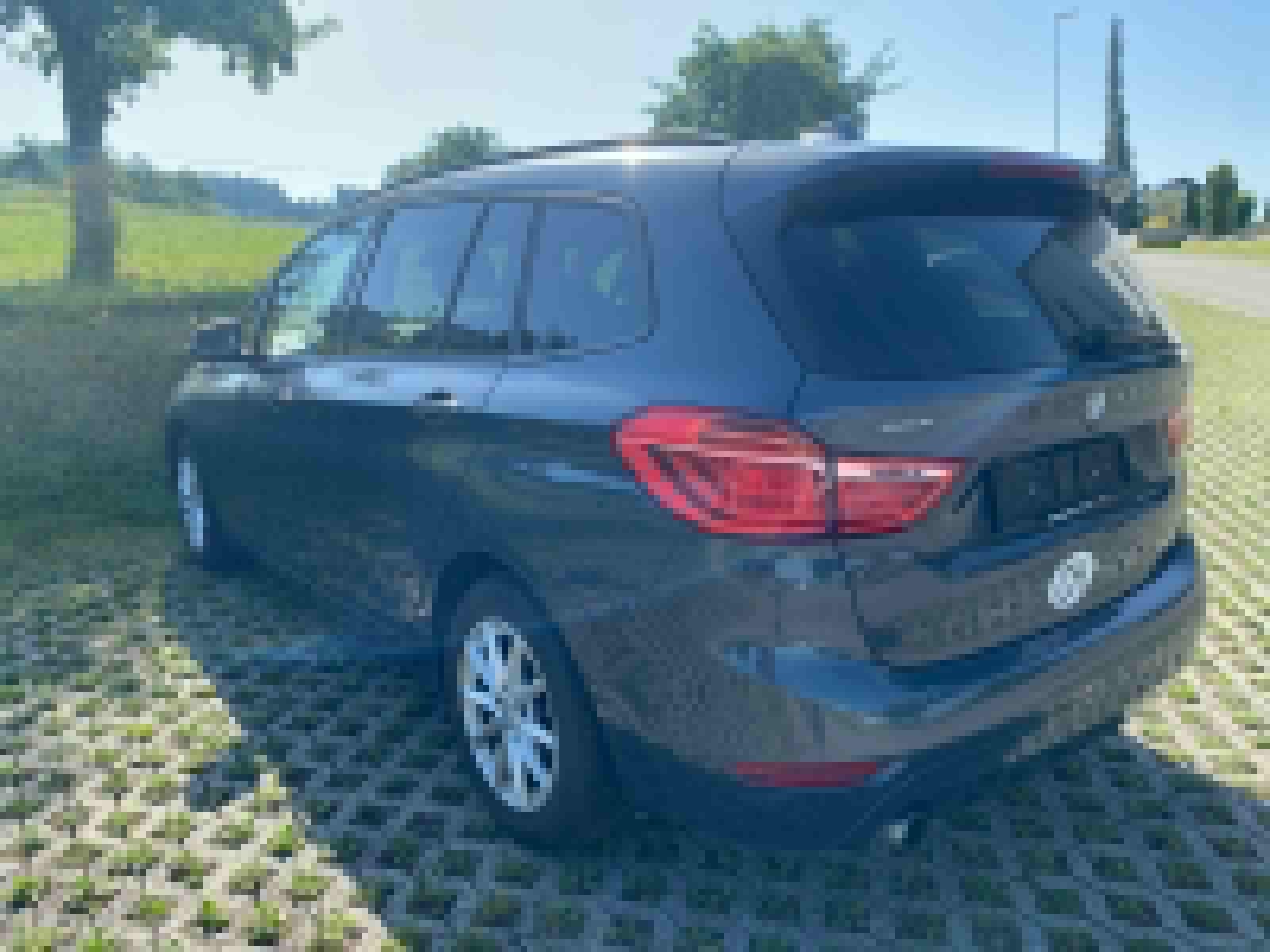 BMW 218d Gran Tourer Luxury Line Steptronic-image-5