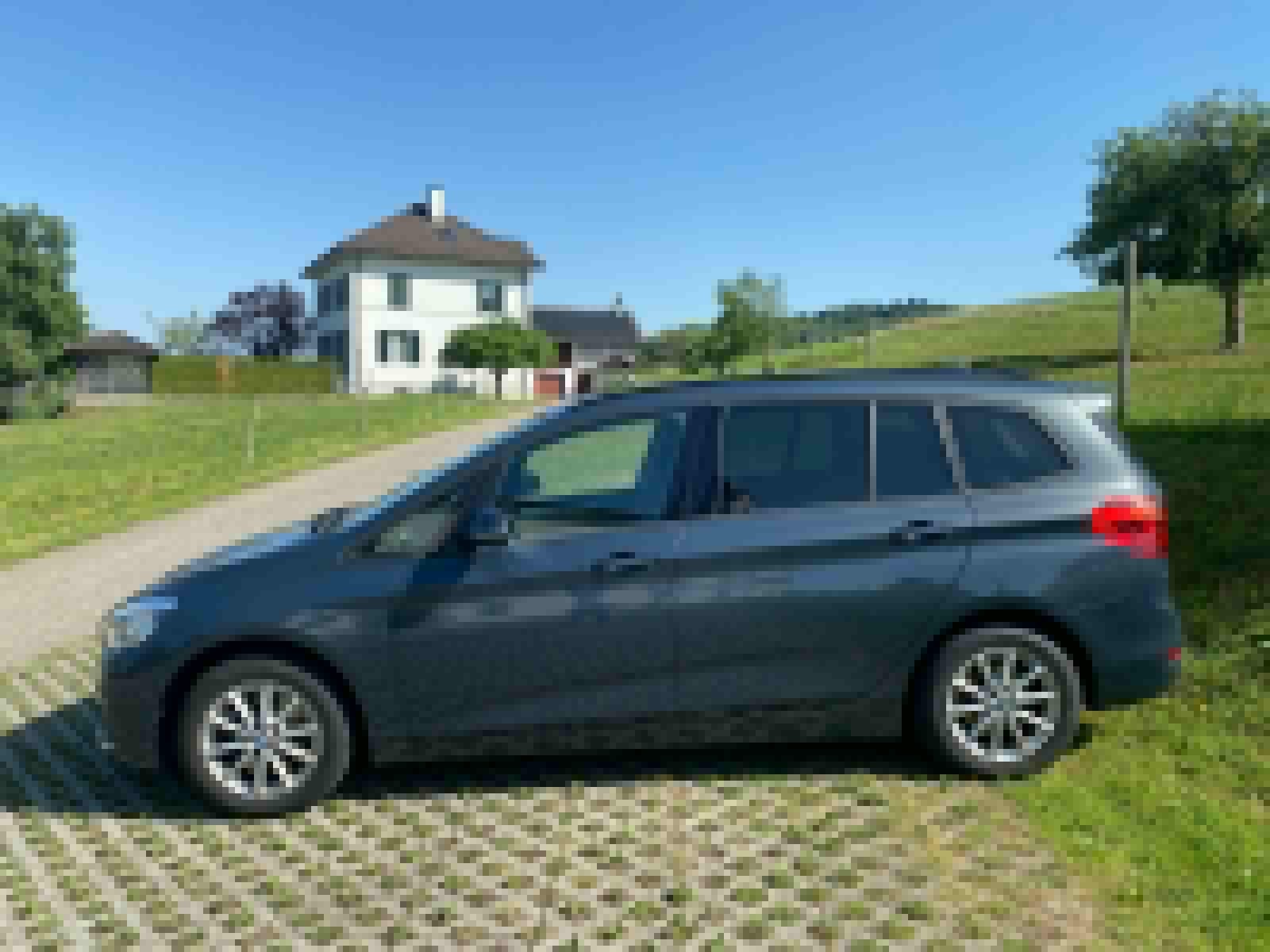 BMW 218d Gran Tourer Luxury Line Steptronic-image-3