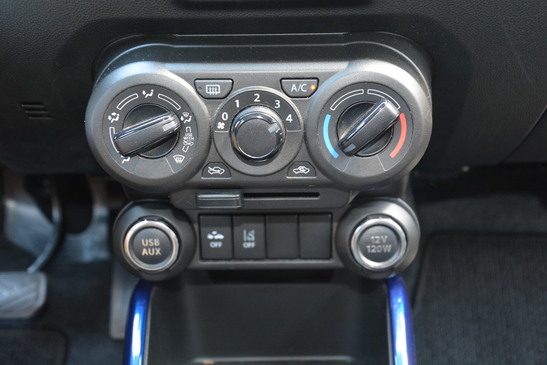 SUZUKI Ignis 1.2i Compact+ Hybrid CVT-image-11