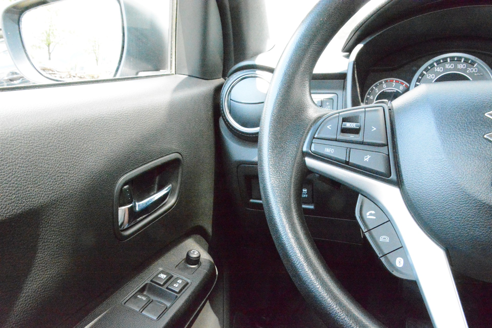 SUZUKI Ignis 1.2i Compact+ Hybrid CVT-image-12